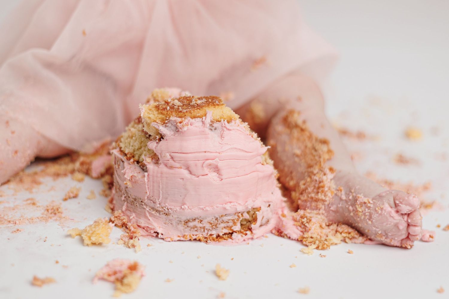 Newborn, baby, cake smash, children and family photographer in Ayr, Ayrshire – Amy Gray Photography.