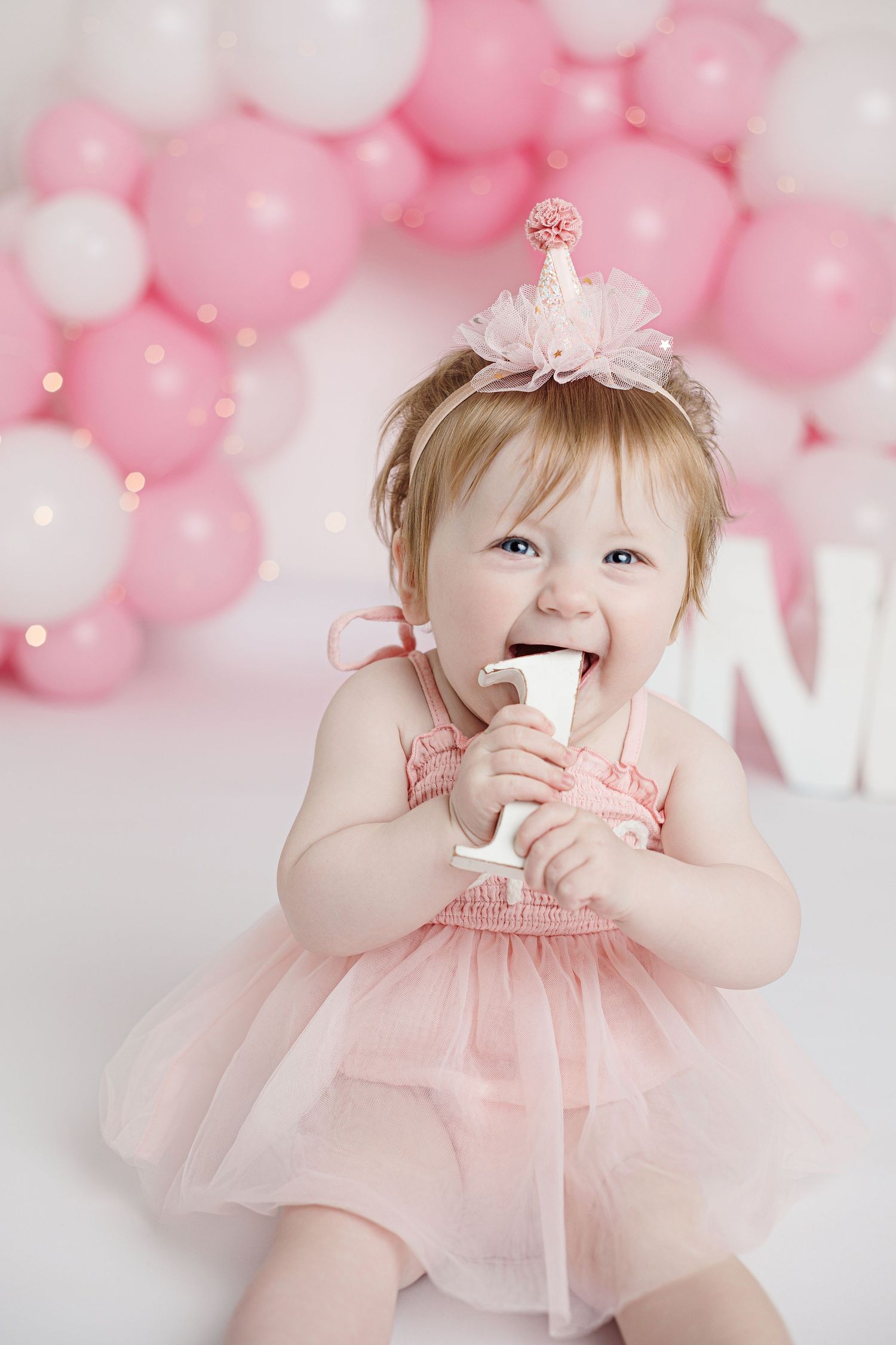 Newborn, baby, cake smash, children and family photographer in Ayr, Ayrshire – Amy Gray Photography.