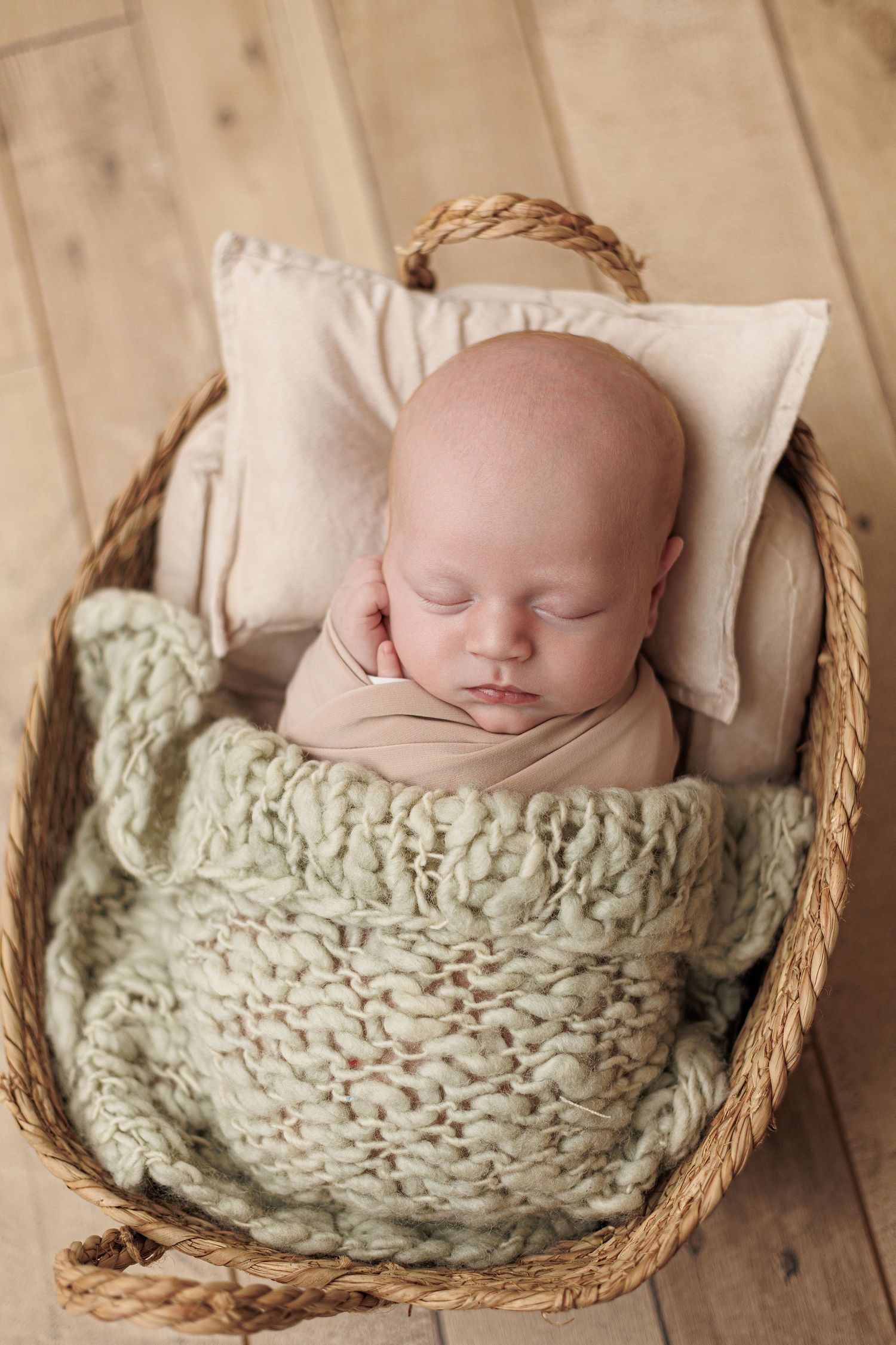Newborn, baby, cake smash, children and family photographer in Ayr, Ayrshire – Amy Gray Photography.