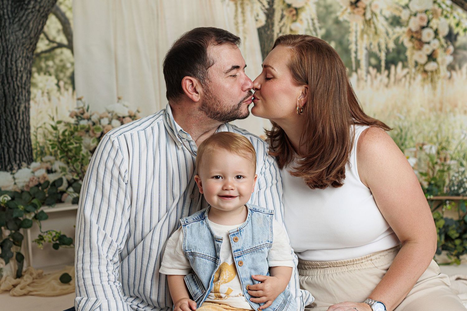Newborn, baby, cake smash, children and family photographer in Ayr, Ayrshire – Amy Gray Photography.