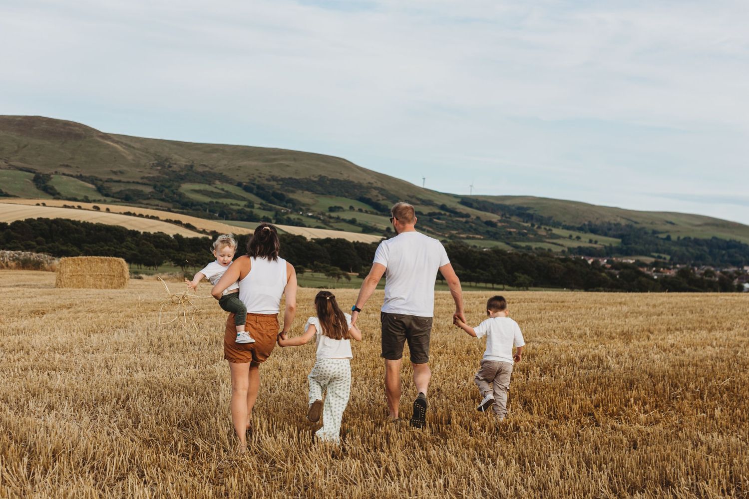 Newborn, baby, cake smash, children and family photographer in Ayr, Ayrshire – Amy Gray Photography.