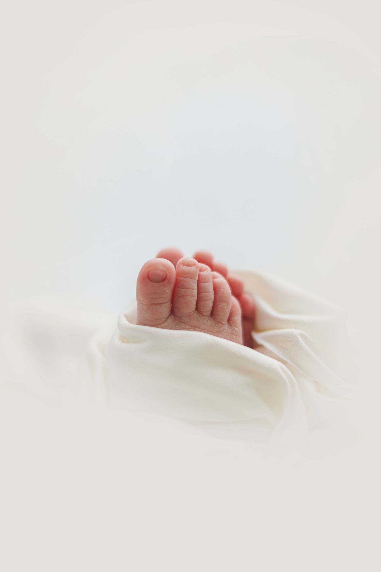 Newborn, baby, cake smash, children and family photographer in Ayr, Ayrshire – Amy Gray Photography.