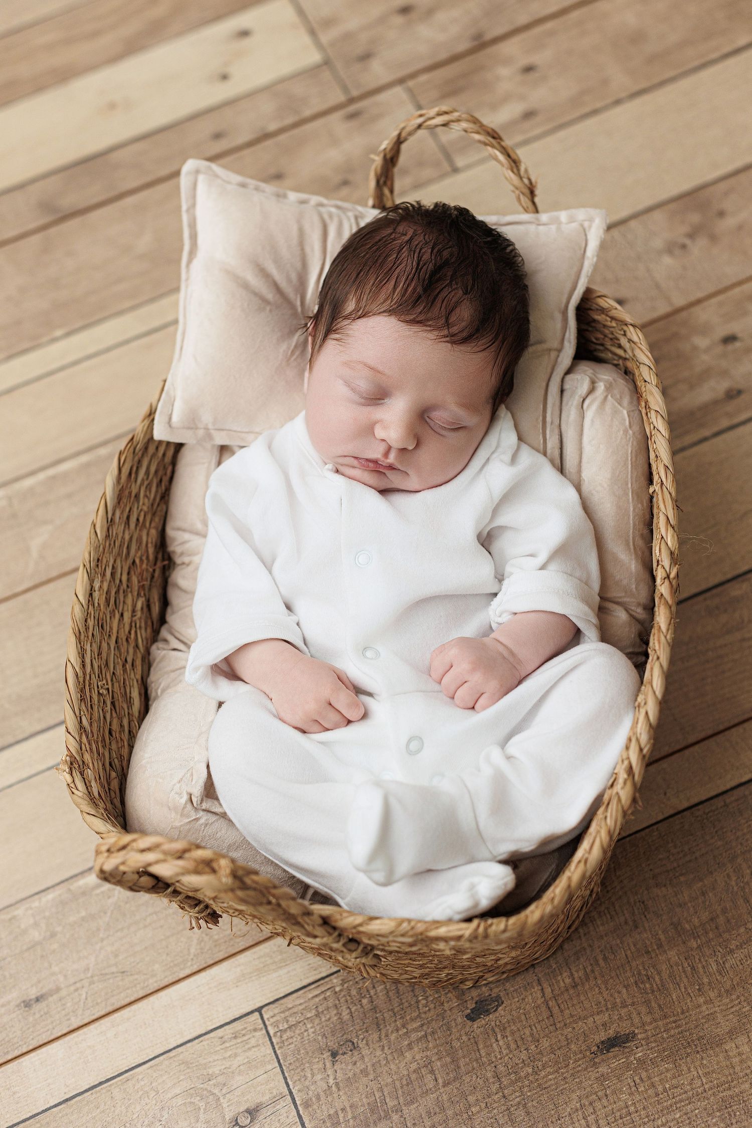 Newborn, baby, cake smash, children and family photographer in Ayr, Ayrshire – Amy Gray Photography.