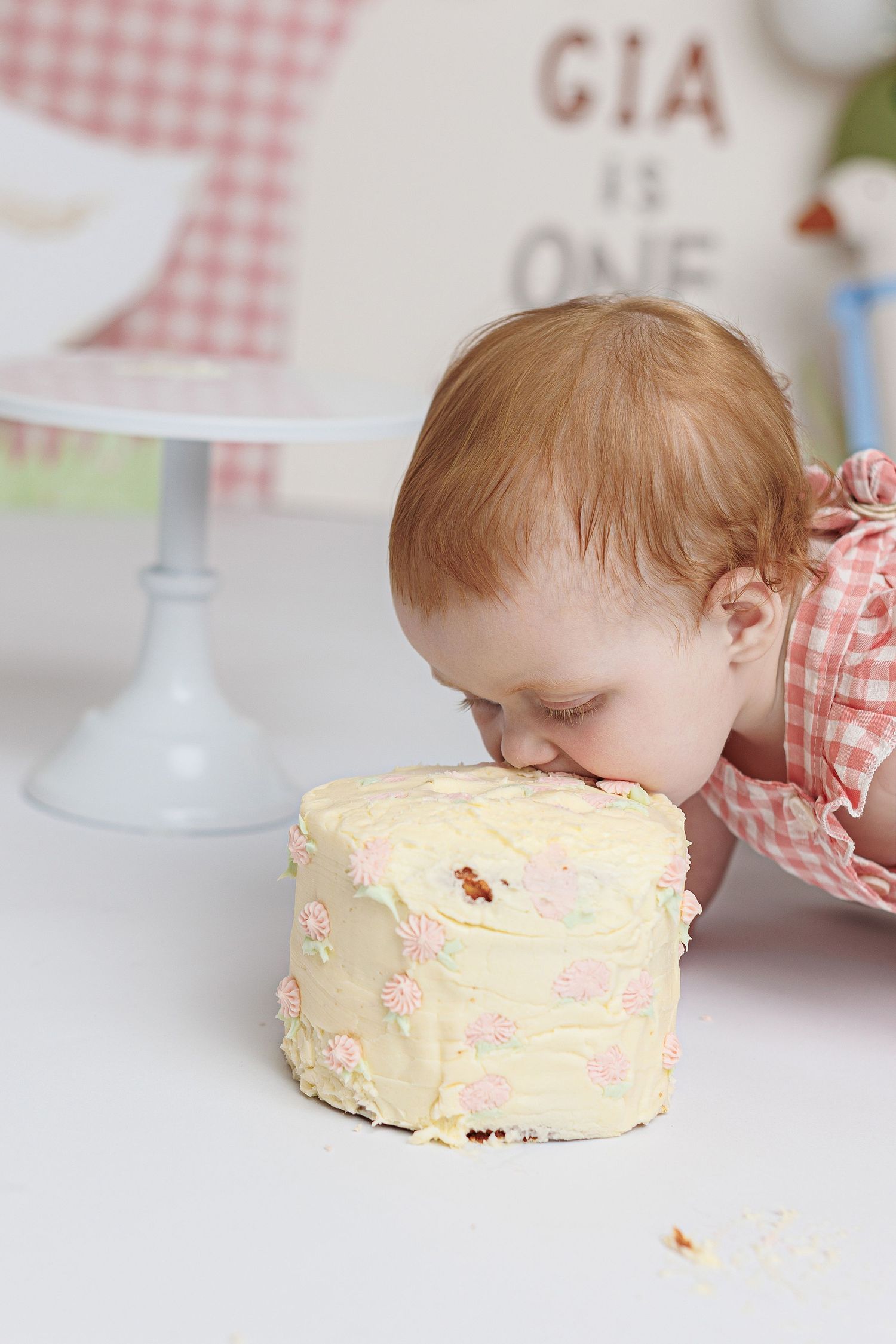 Newborn, baby, cake smash, children and family photographer in Ayr, Ayrshire – Amy Gray Photography.