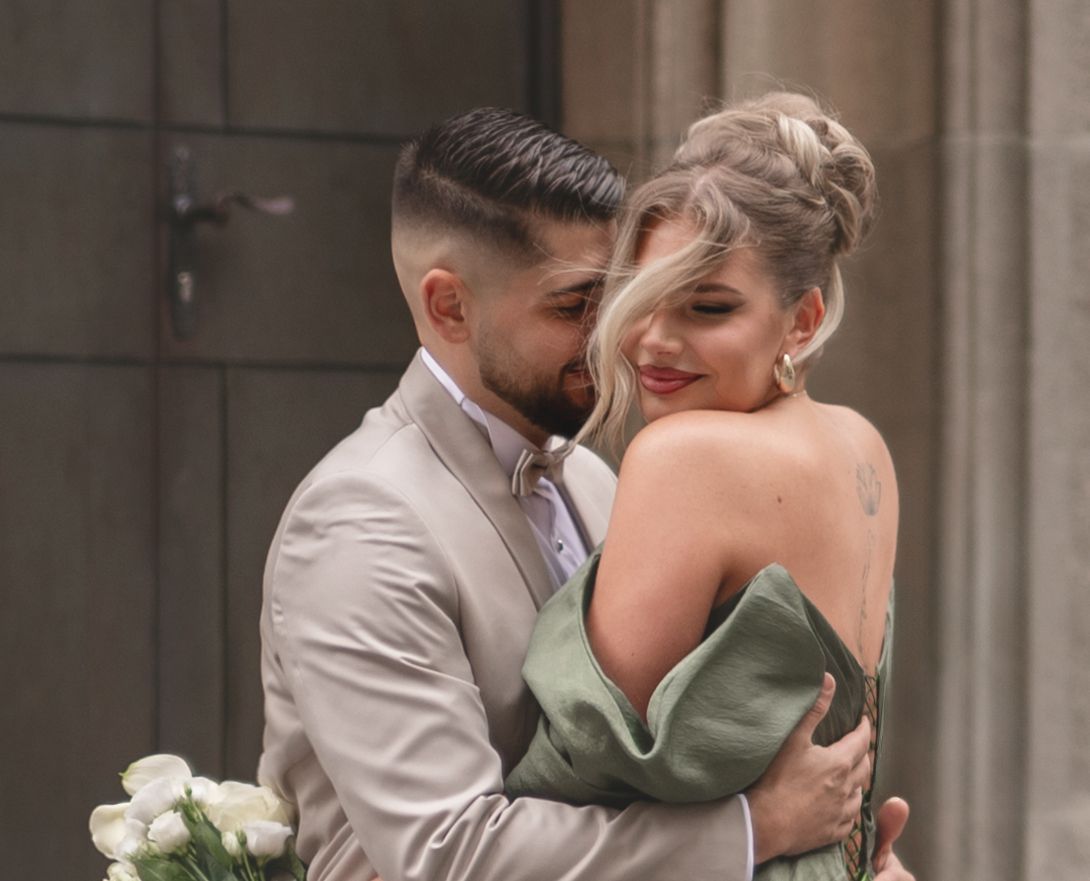 Emotionale Hochzeitsfotografie in Ulm und Neu-Ulm – natürliche Aufnahmen der Trauung und unvergessliche Brautpaarfotos von Polly Foto.
