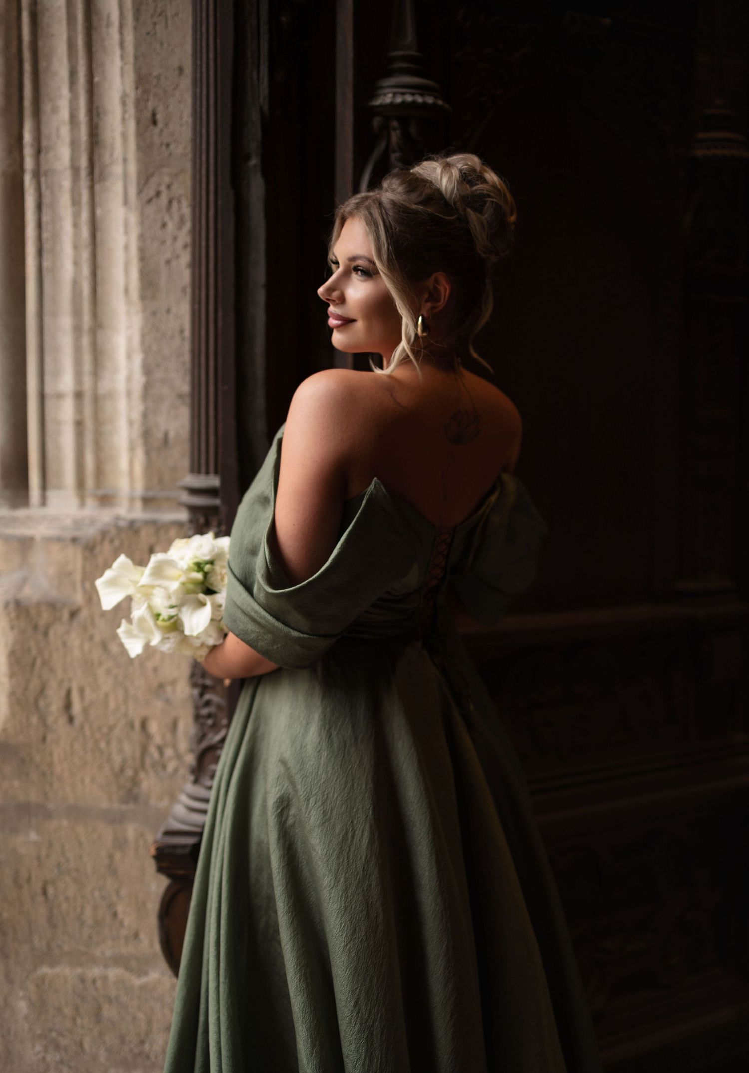Emotionale Hochzeitsfotografie in Ulm und Neu-Ulm – natürliche Aufnahmen der Trauung und unvergessliche Brautpaarfotos von Polly Foto.