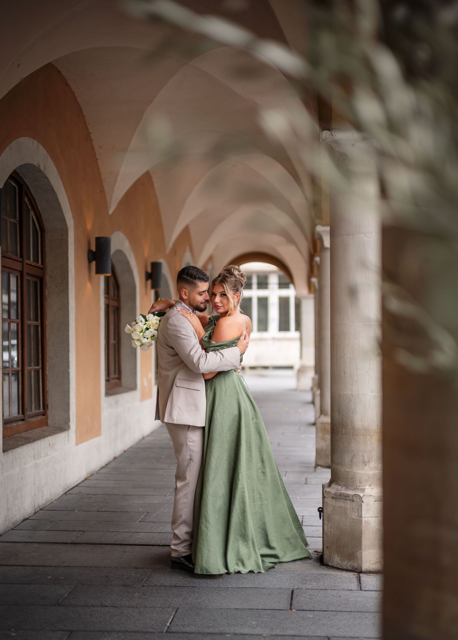 Emotionale Hochzeitsfotografie in Ulm und Neu-Ulm – natürliche Aufnahmen der Trauung und unvergessliche Brautpaarfotos von Polly Foto.
