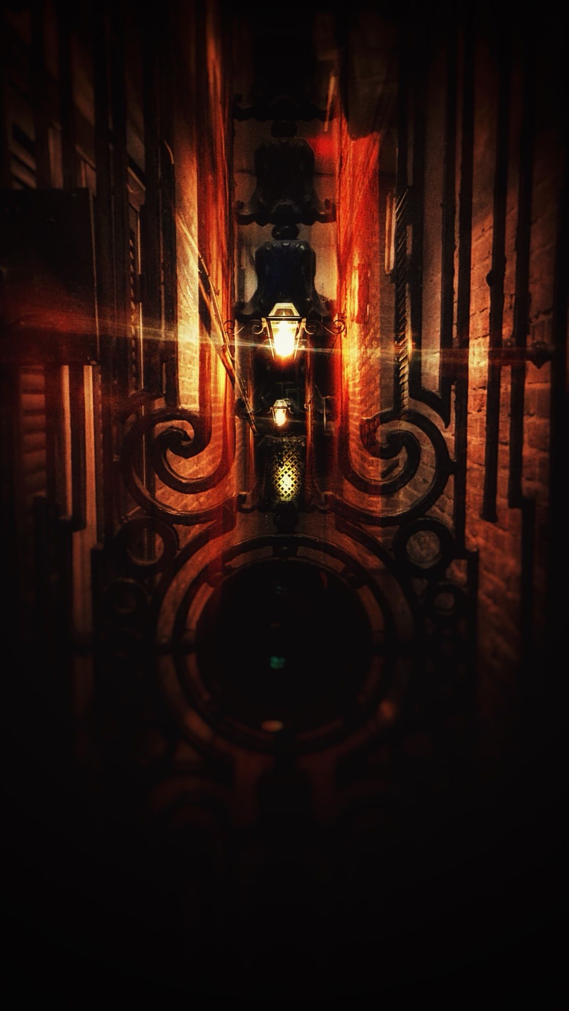 Alley_way_lights.jpg