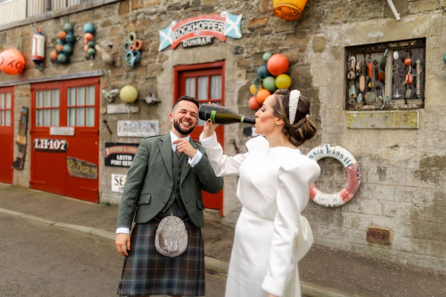 romantic couple wedding photos