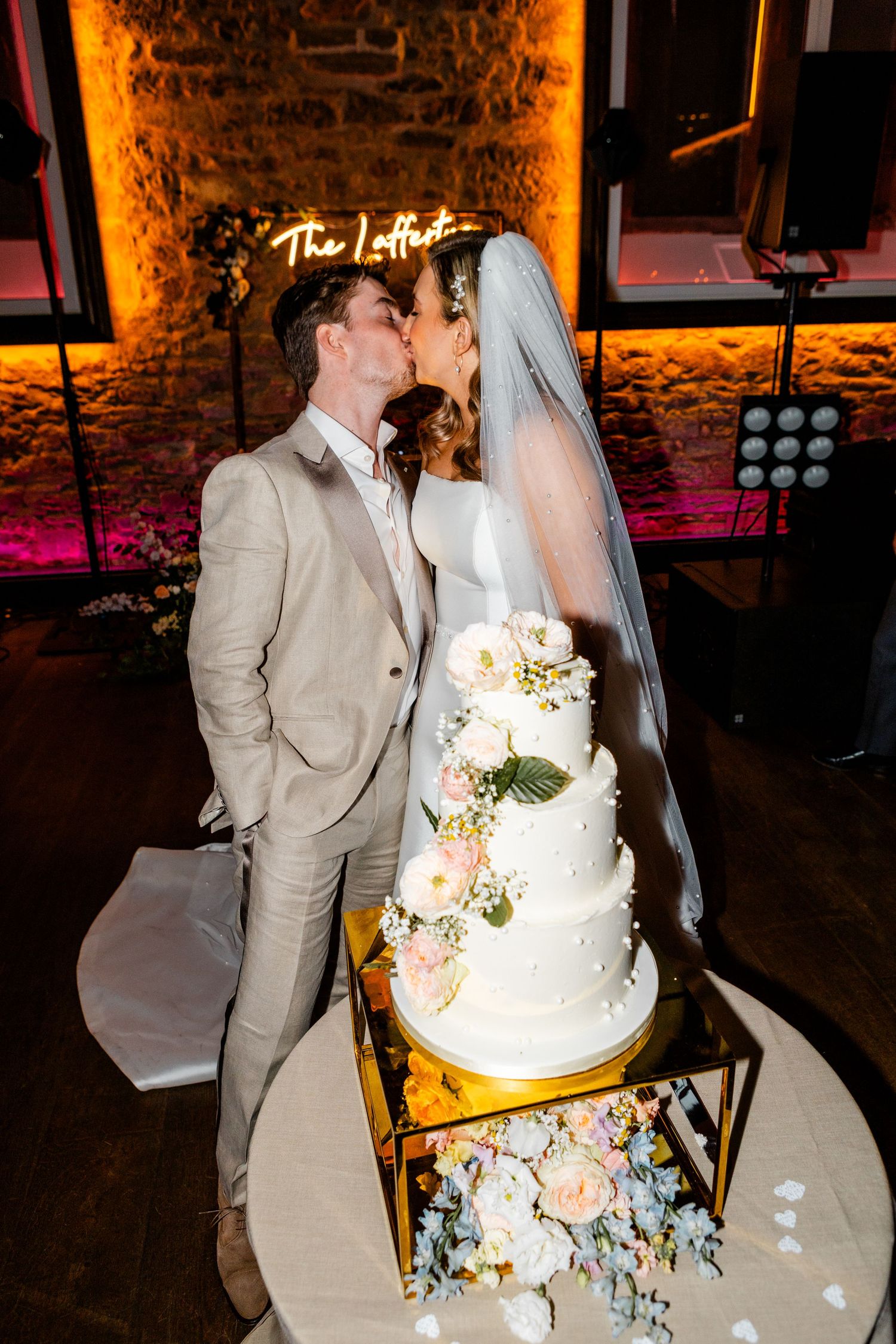 Wedding Cake and kiss,  Virgin hotel in Edinburgh City Scotland