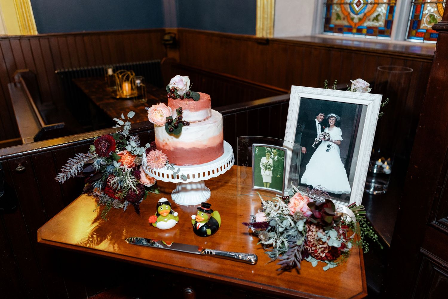 romantic couple wedding photos