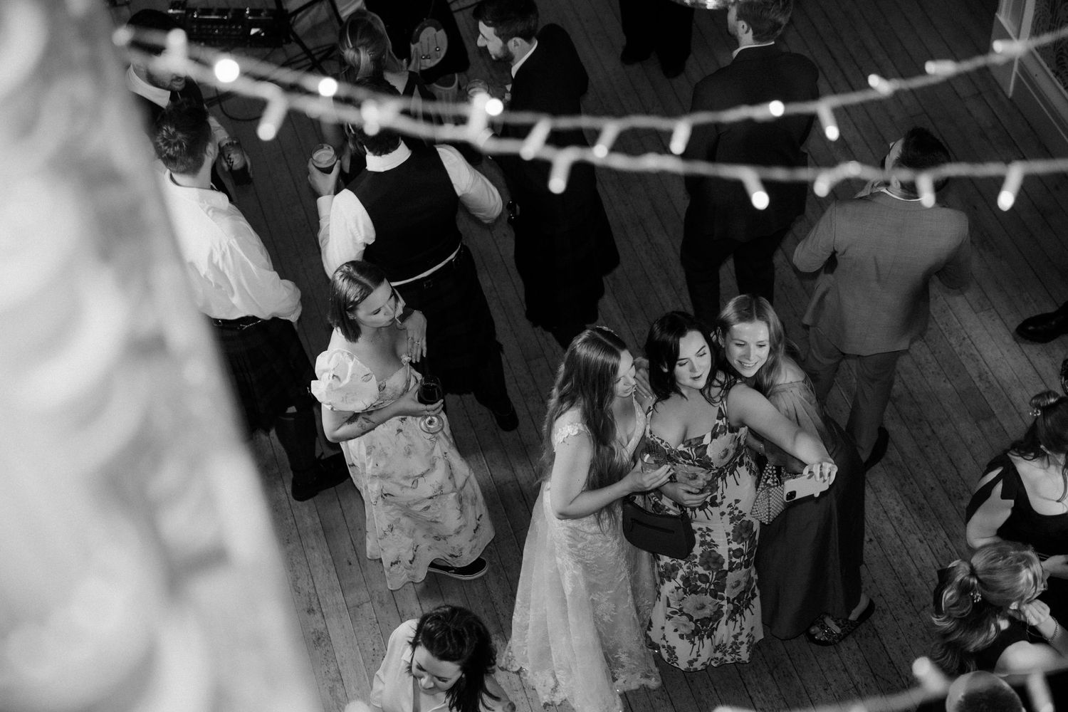 wedding photo wedding guest