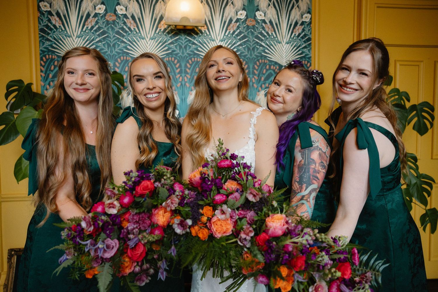 wedding photo bridesmaids