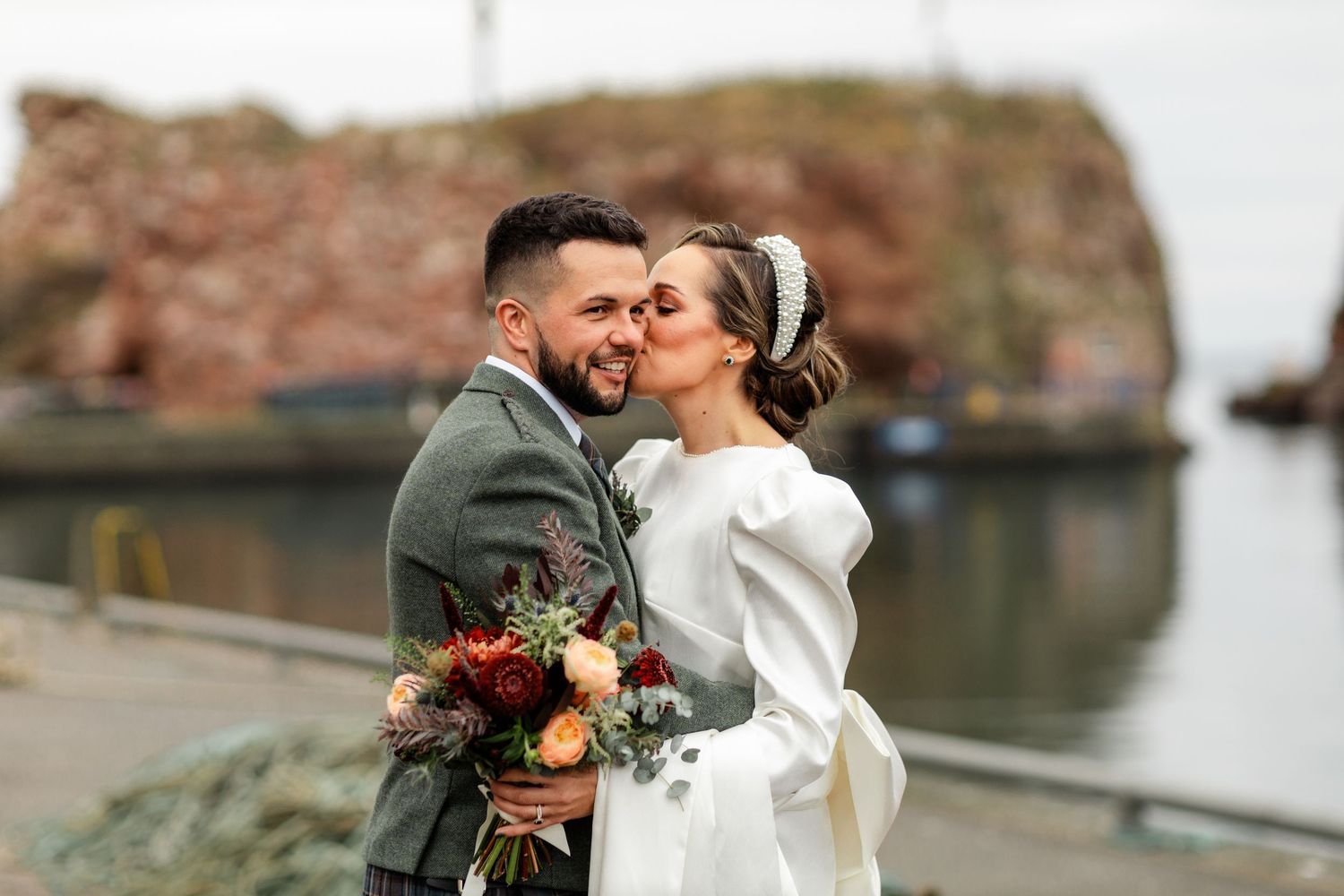 romantic couple wedding photos