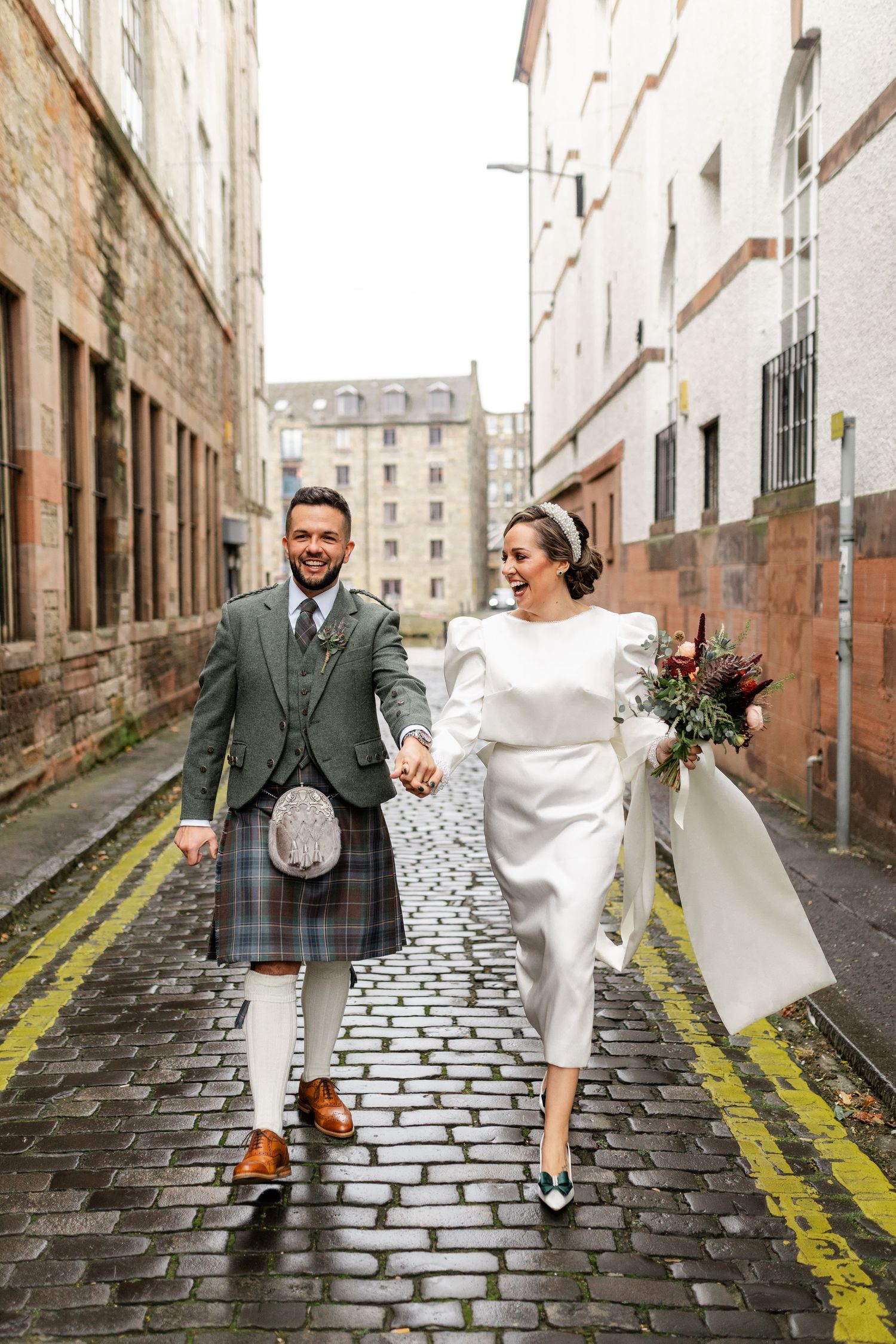 romantic couple wedding photos