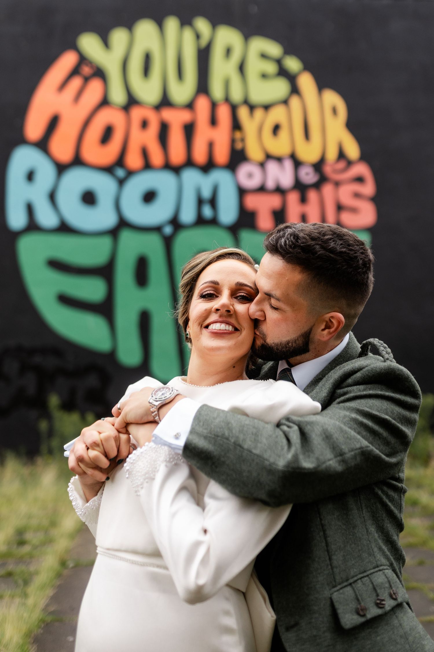 romantic couple wedding photos
