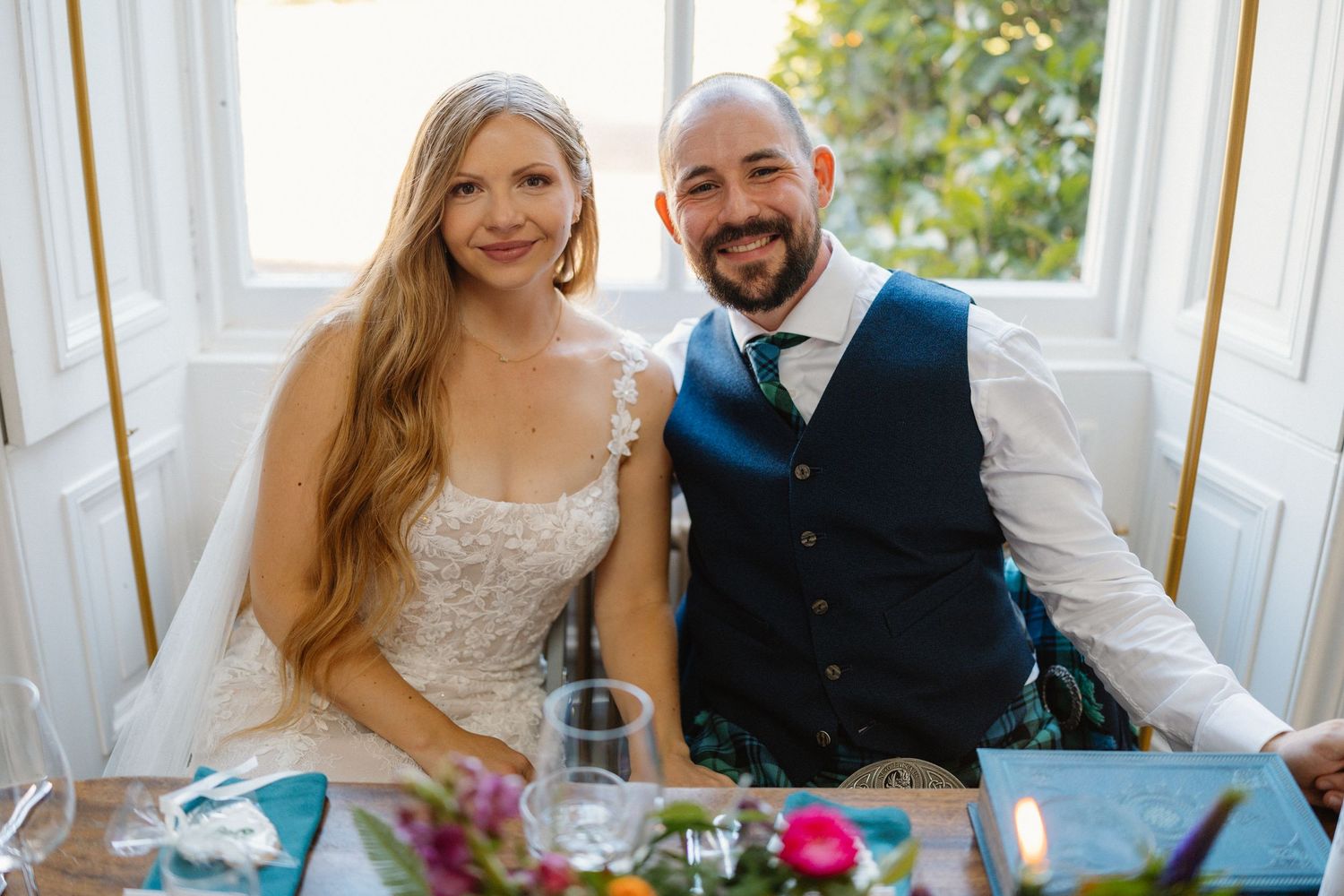 wedding photo romantic couple