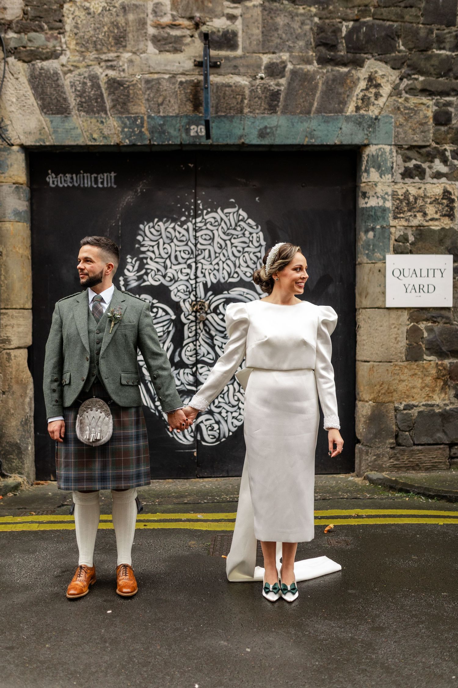 romantic couple wedding photos