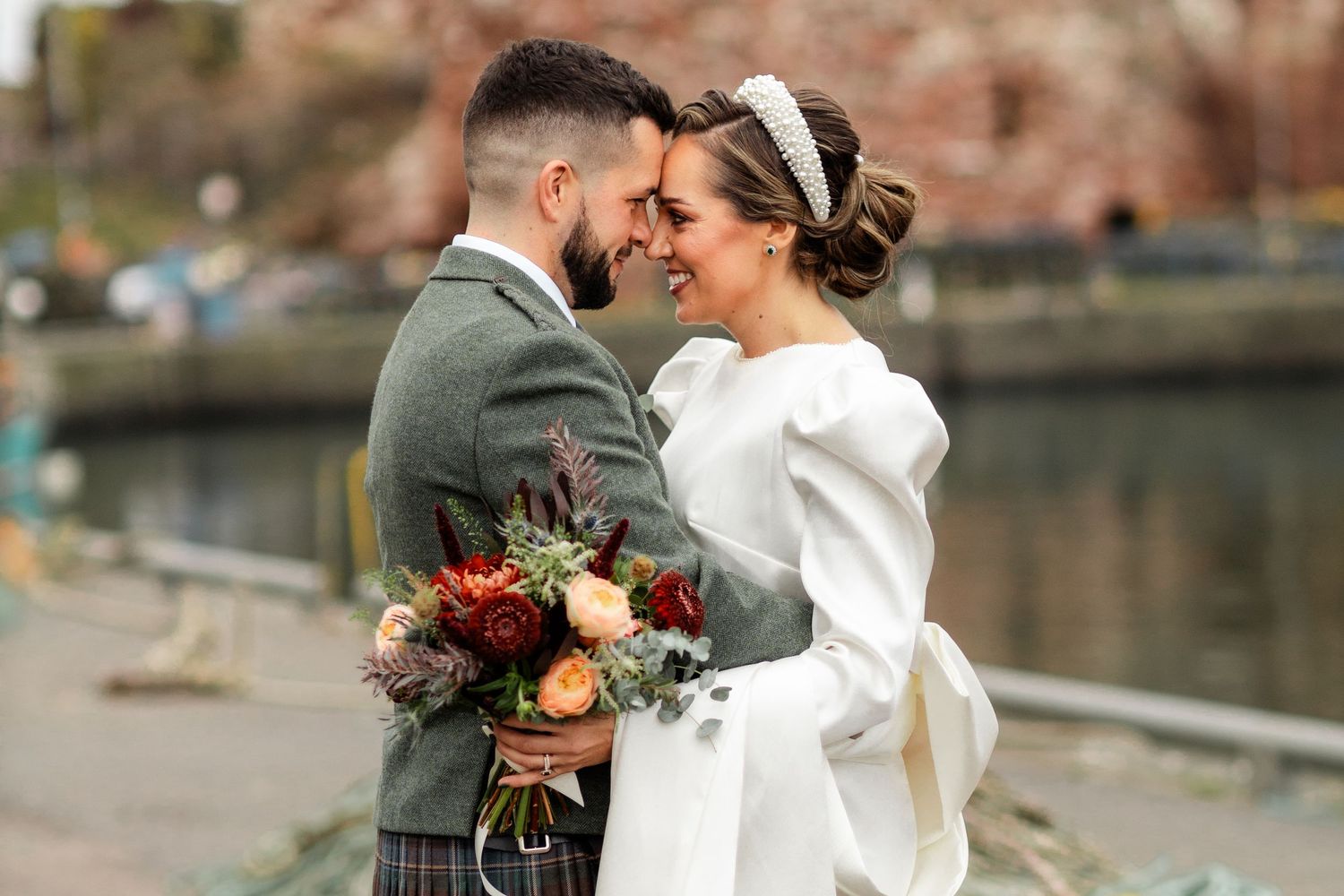 romantic couple wedding photos