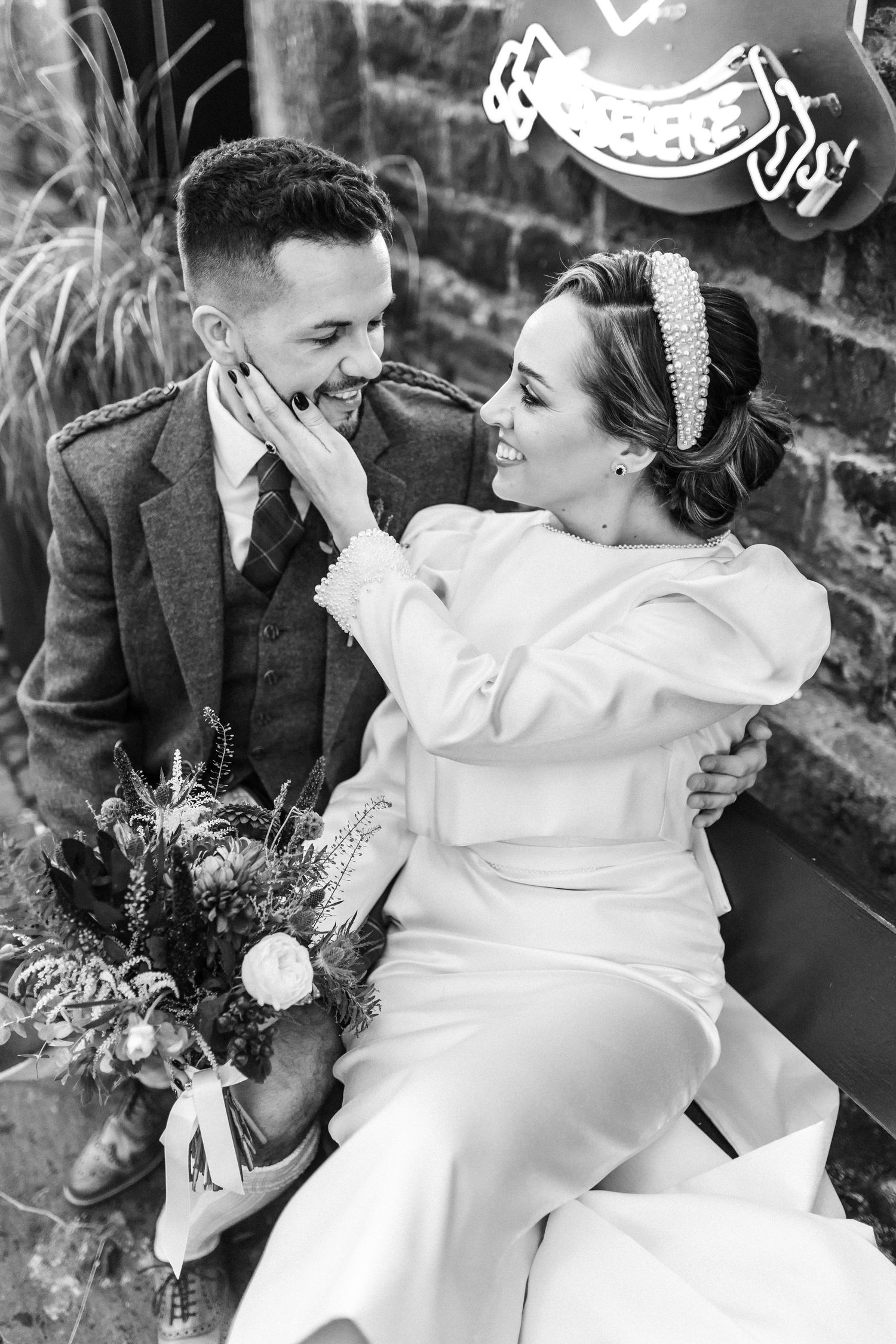 romantic couple wedding photos