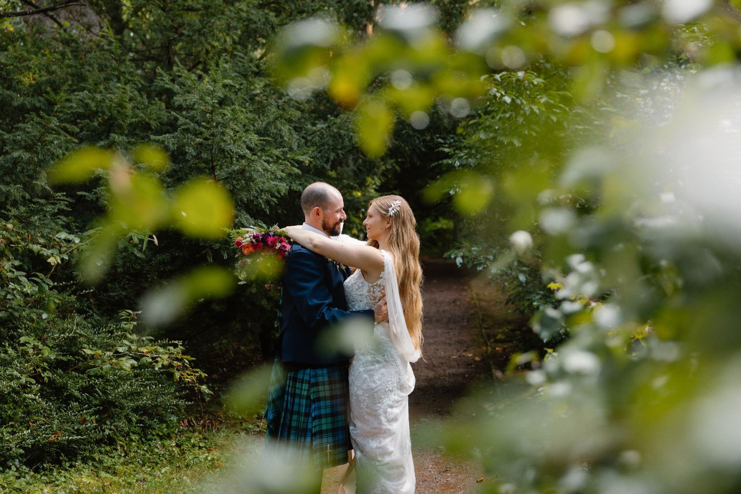 wedding photoshoot, bride and groom, Netherbyres House grounds Wedding venue in Eyemouth, Scotland
