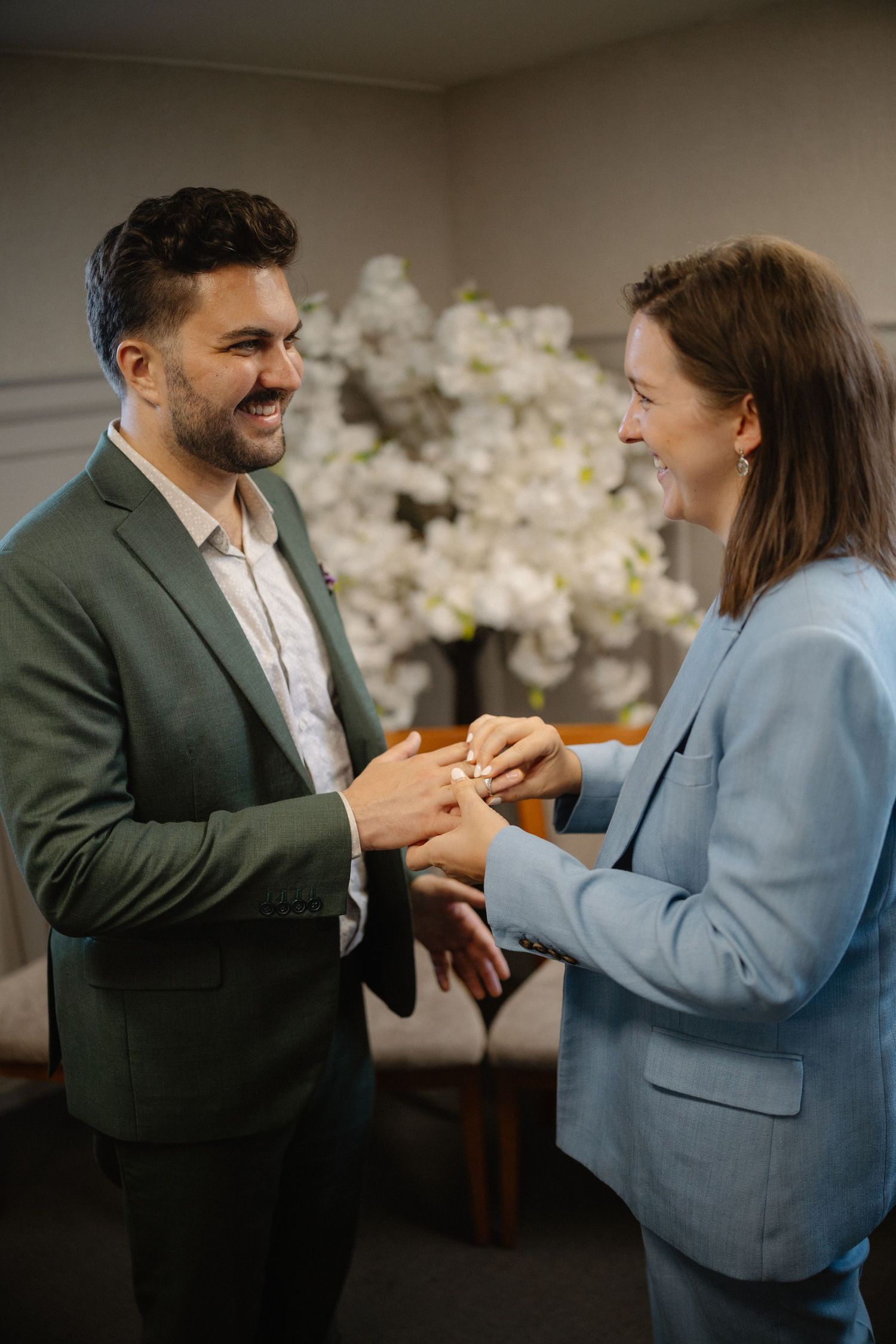 Wedding exchange rings, wedding photos city chambers in Edinburgh Scotland