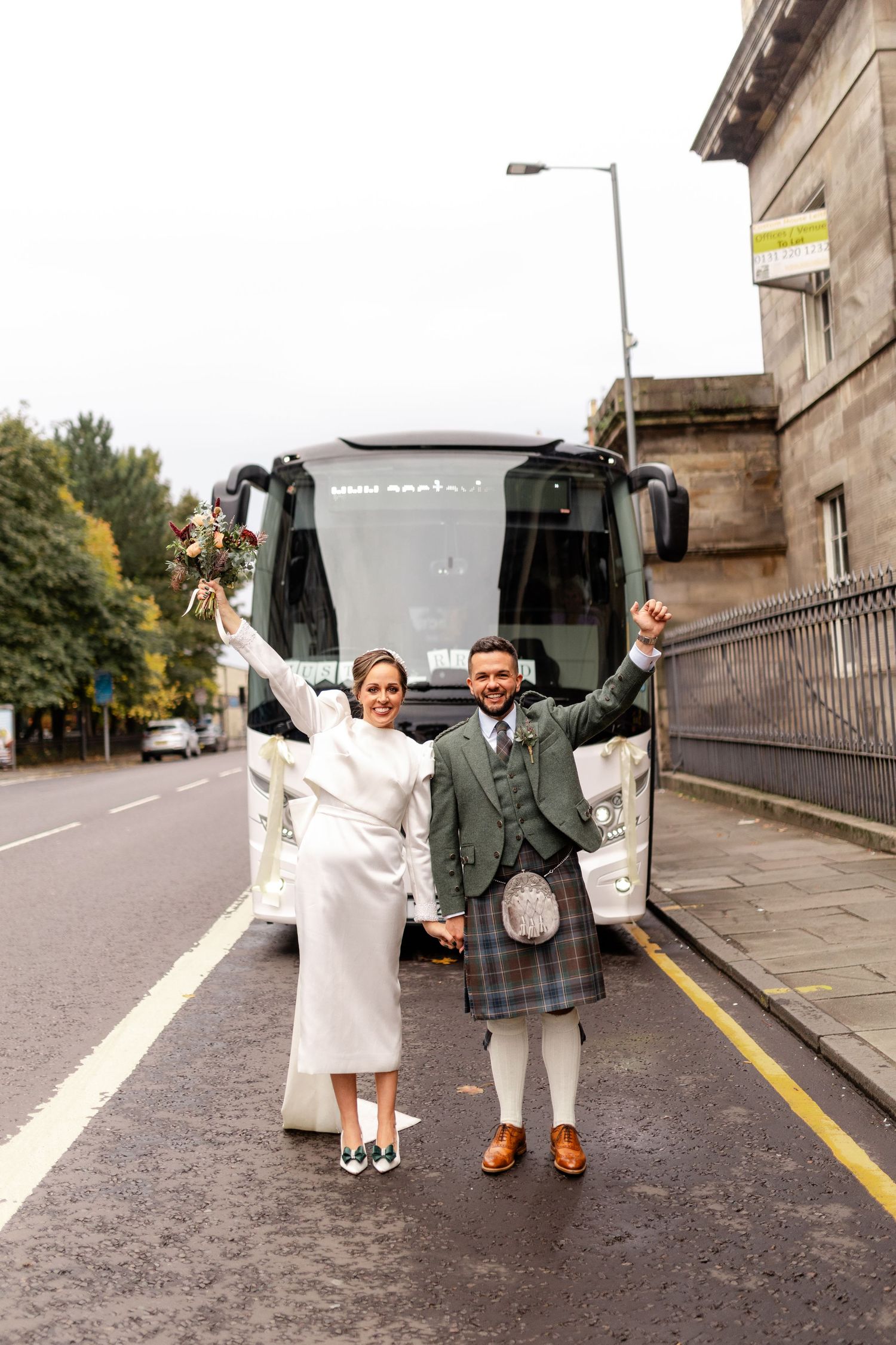 romantic couple wedding photos