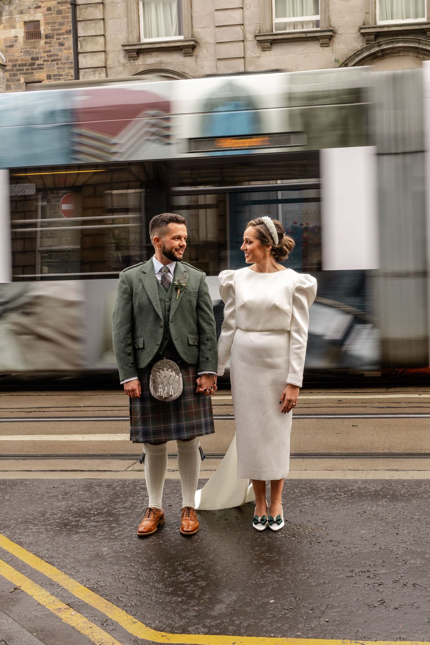 romantic couple wedding photos