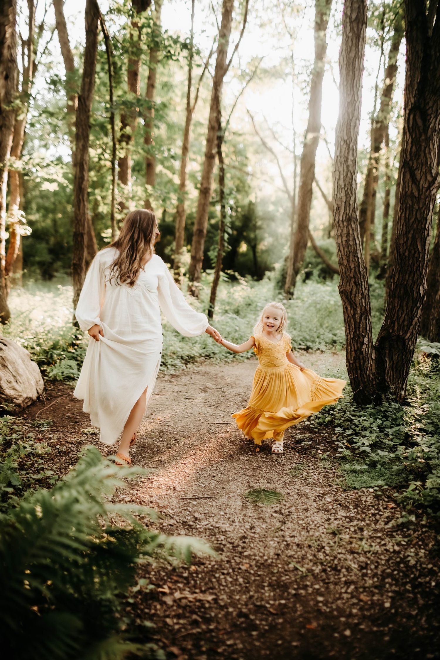 Michigan Based - Motherhood and maternity photographer.