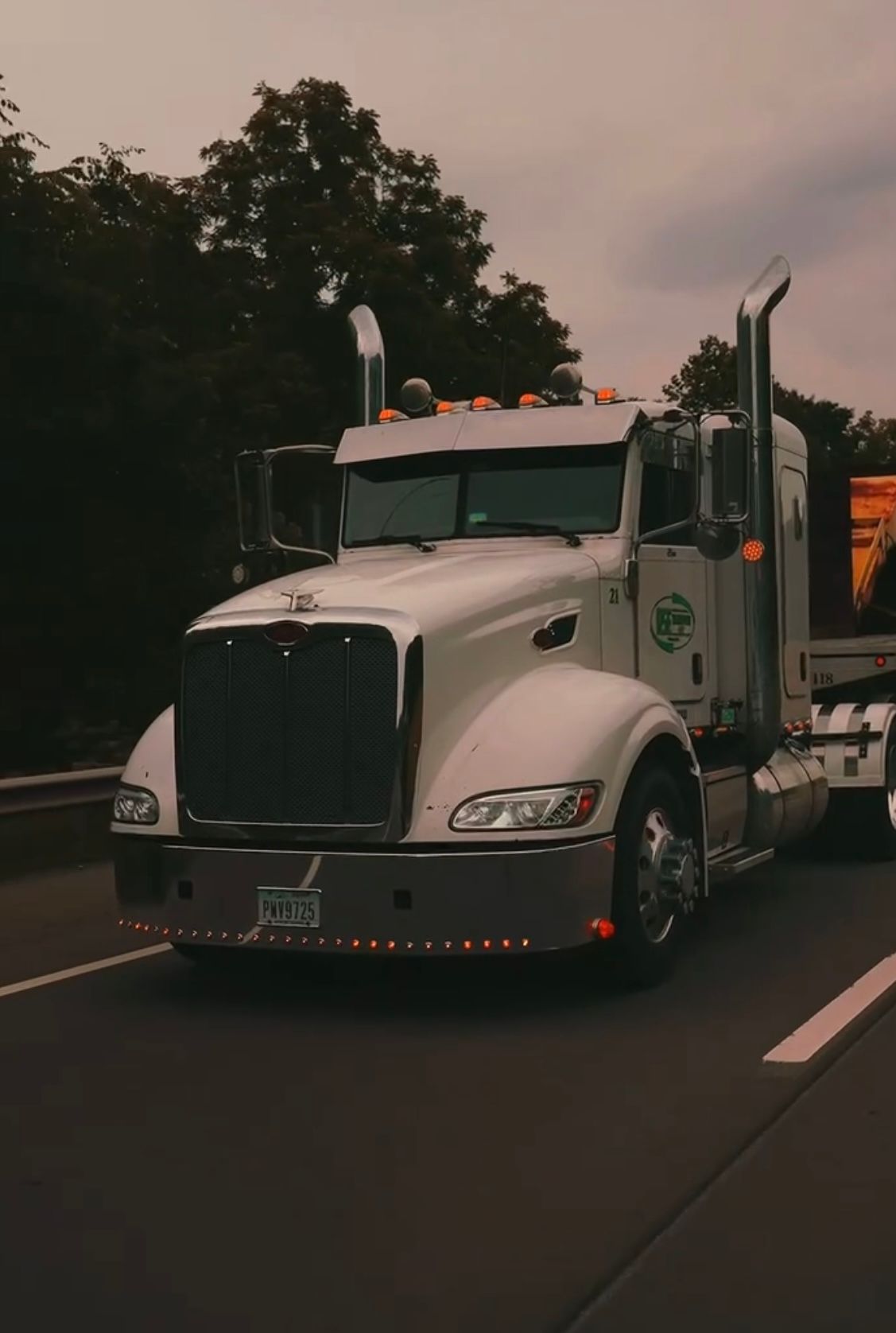 A white Peterbilt semi
