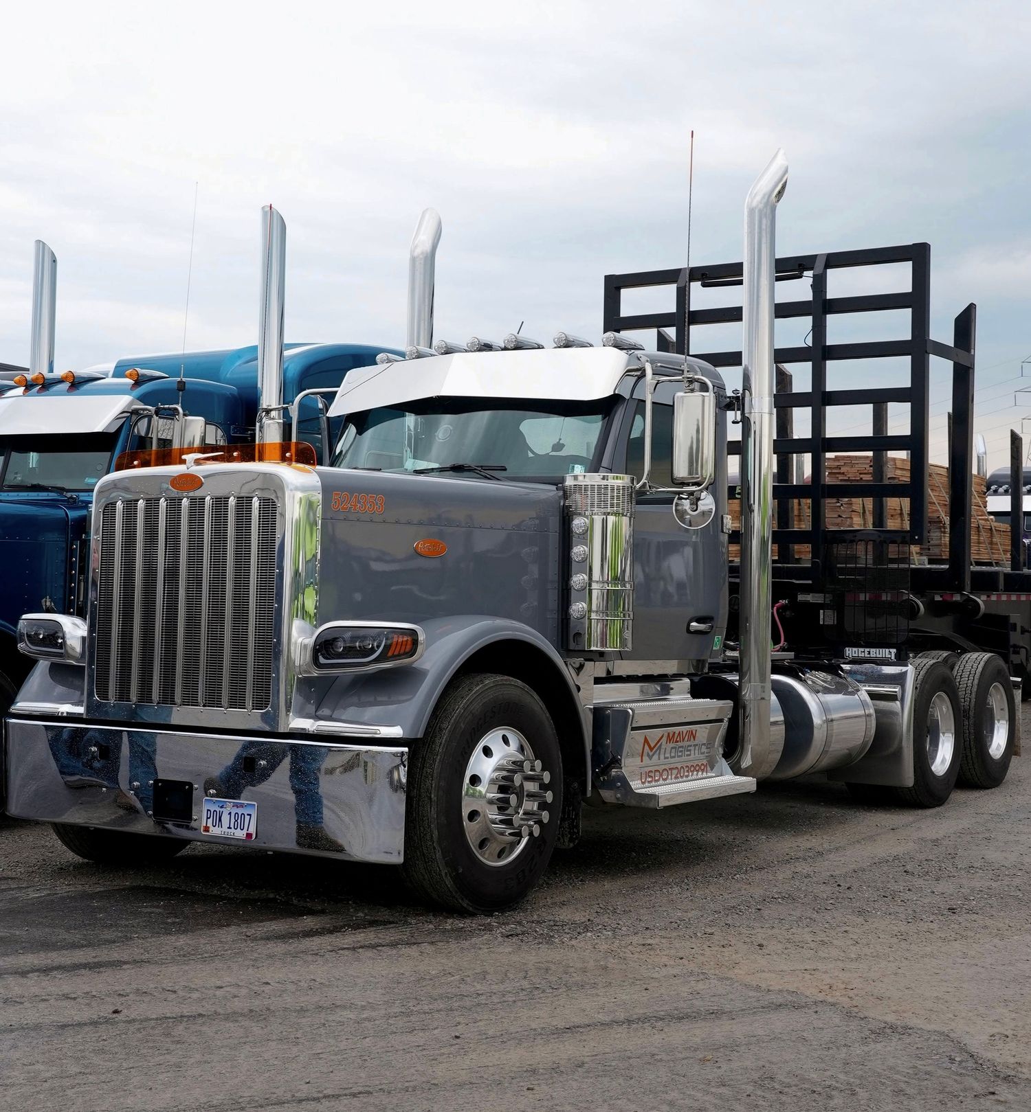 Peterbilt log truck