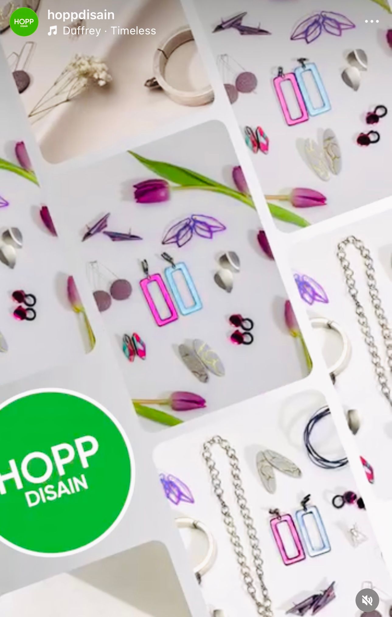 Colorful jewelry collection flatlay with pink rectangle earrings and tulips by Hopp Disain.