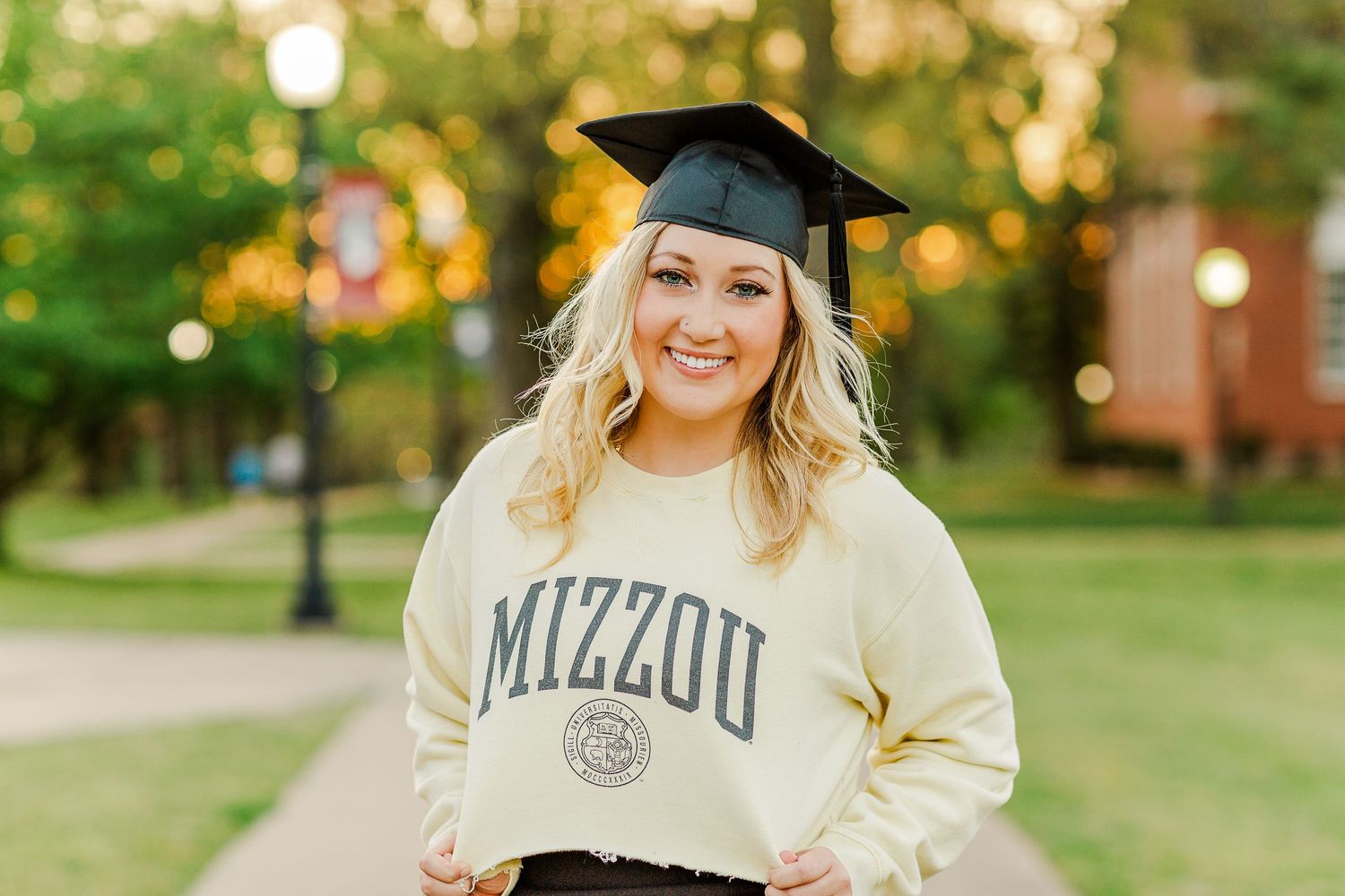Senior session at Lyon College in Batesville, AR