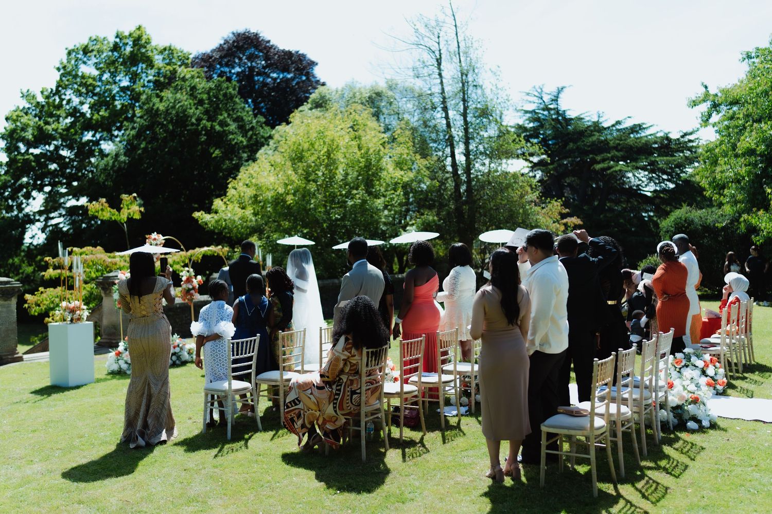 Olavisuals Outdoor wedding photographs of Newlyweds in United Kingdom

London wedding photographer
London wedding videographer