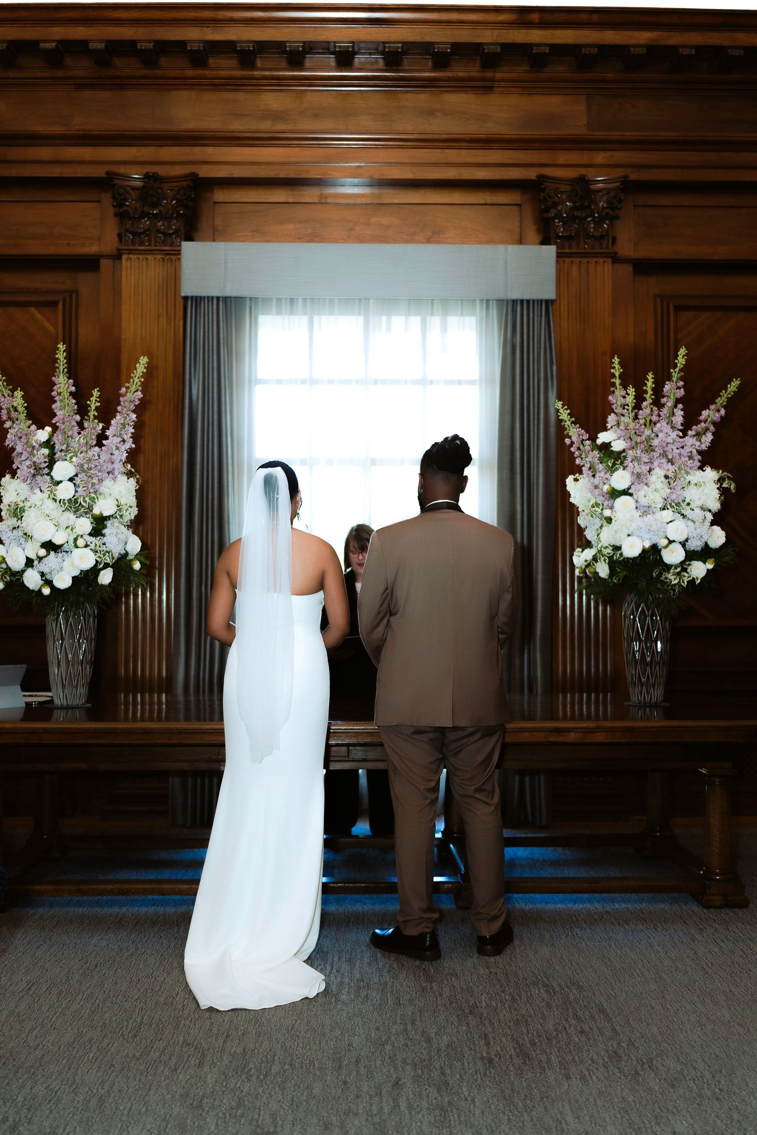 Wedding photographs of Newlyweds in United Kingdom

London wedding photographer
London wedding videographer
UK wedding photograph