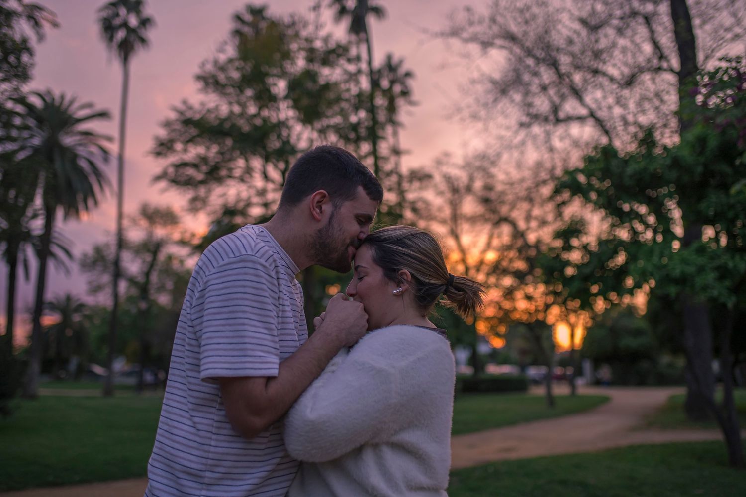 Couple session in Bern with natural light