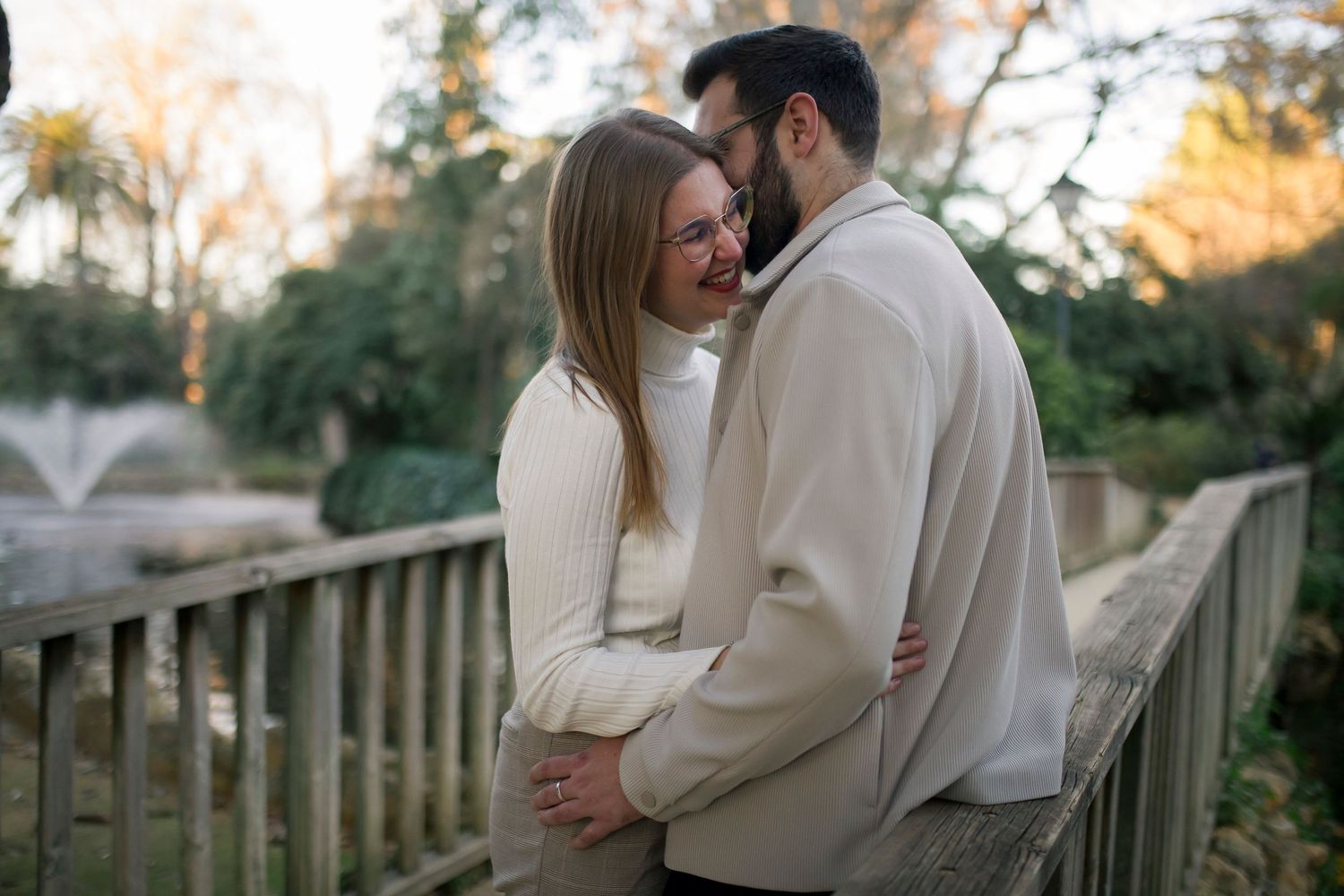 Natural engagement-style photoshoot in Valais