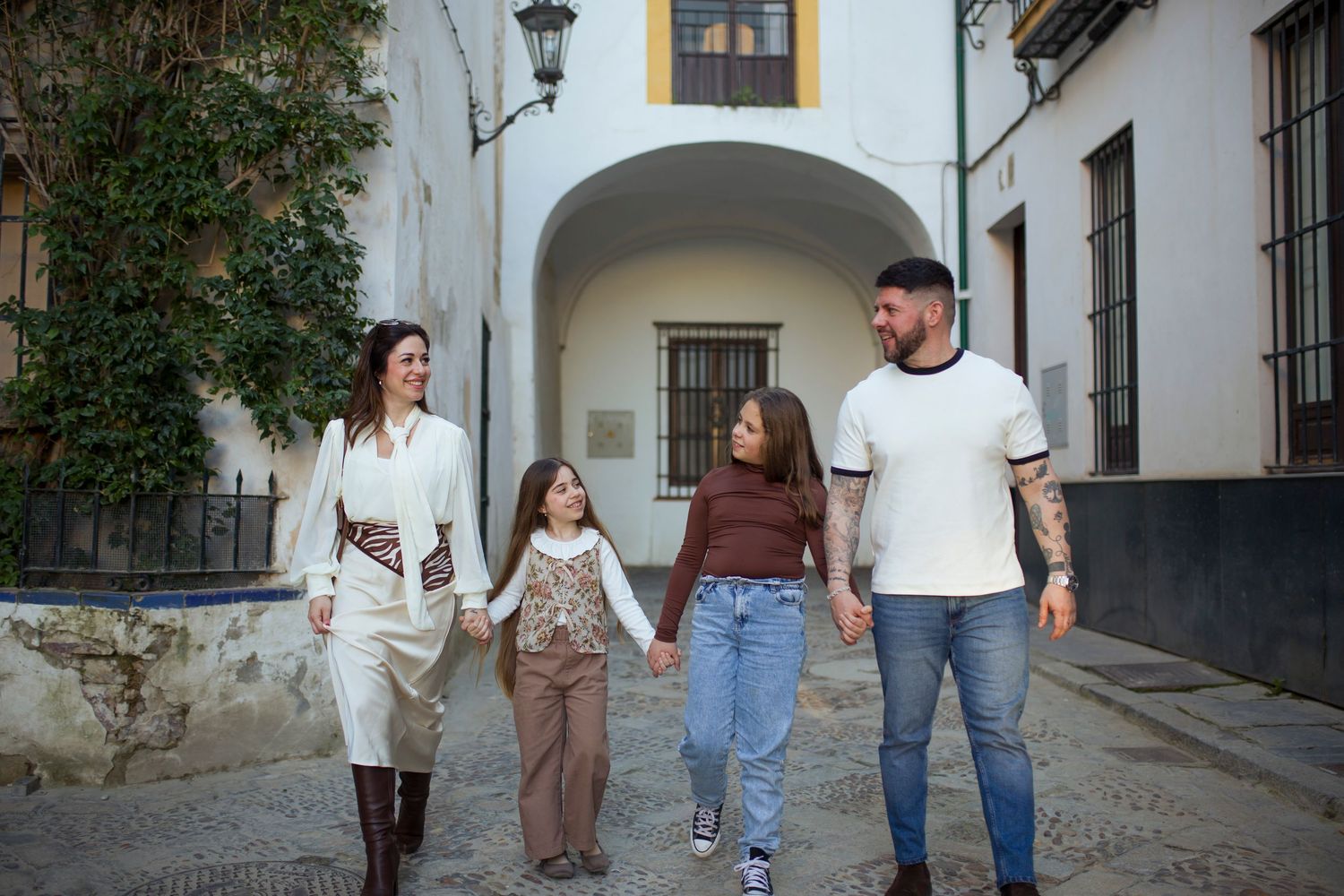 Family photoshoot in Wallis focused on real moments