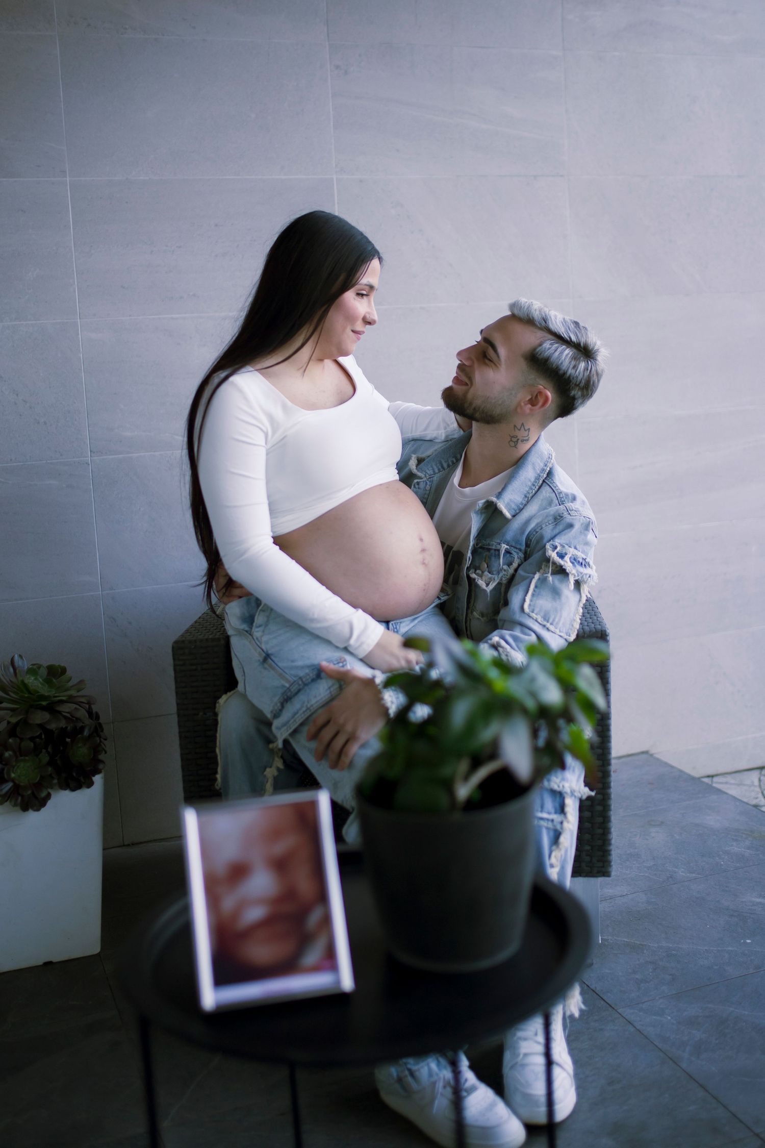 Maternity photography session in Valais