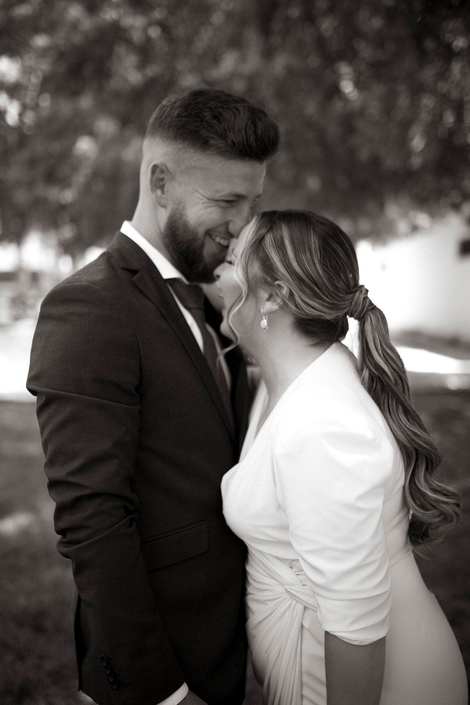 Elopement photography in Valais for relaxed couples