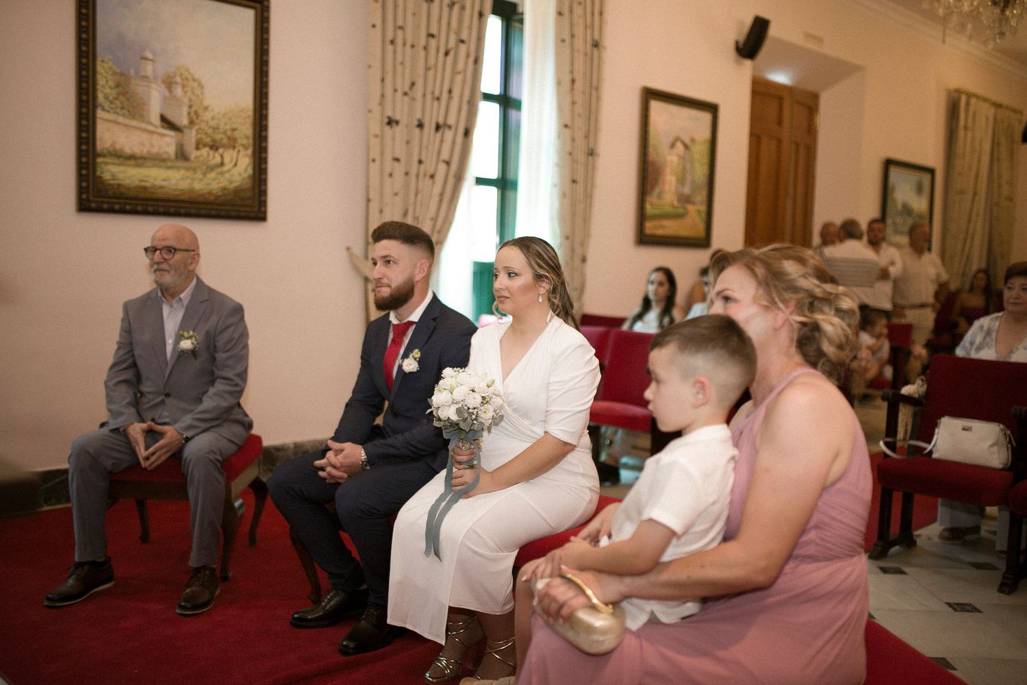 Elopement photography in Wallis for relaxed couples