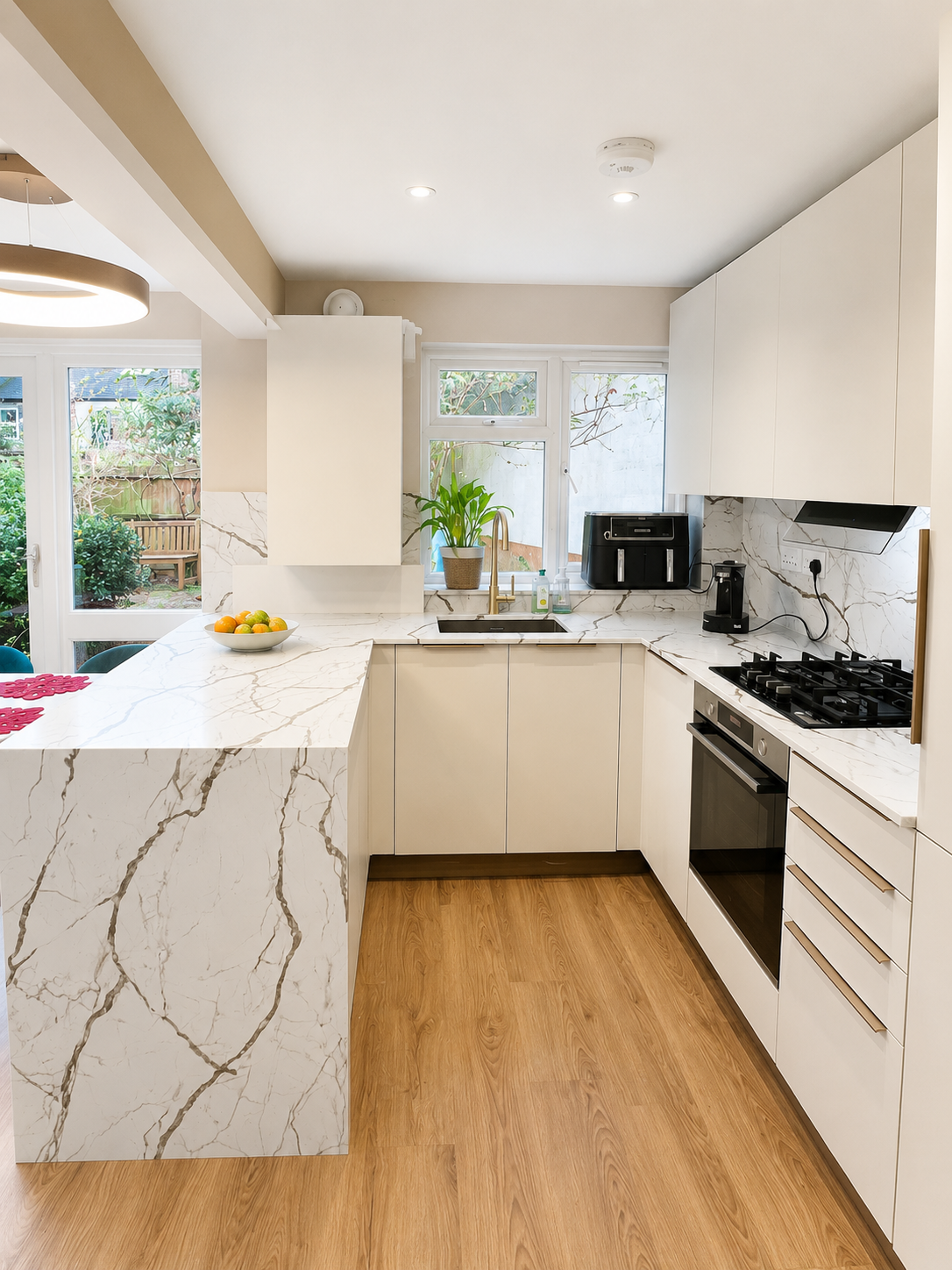 Arcos Magnolia with Slim Brass Handles