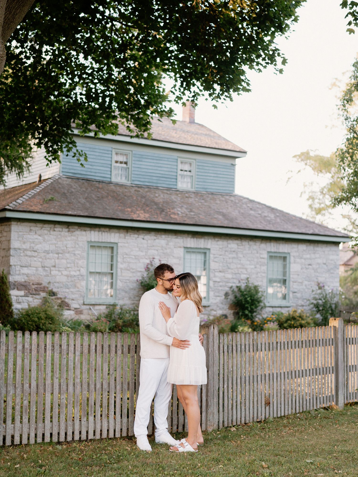 Engagement session timeless true-to-life images at Oshawa waterfront, durham region photographer