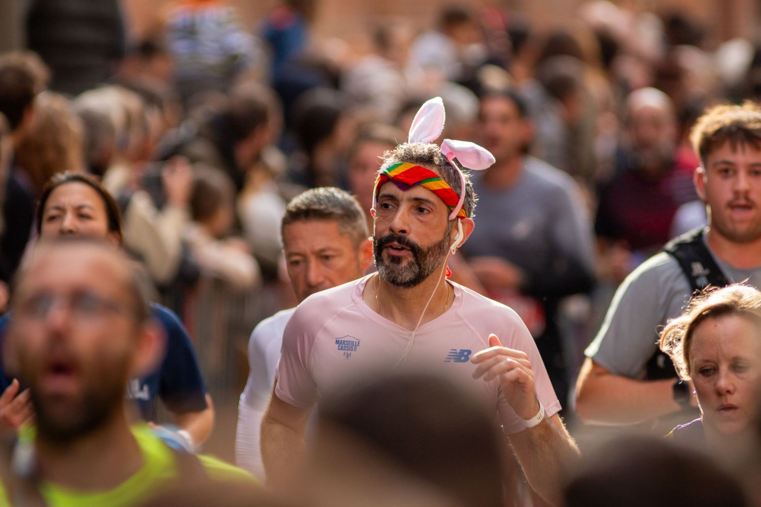 Une photo d'un homme qui court, illustrant 