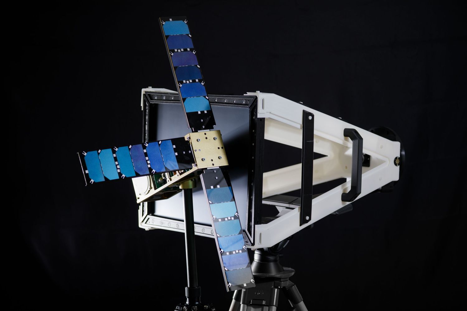 EMCam et Nanosat