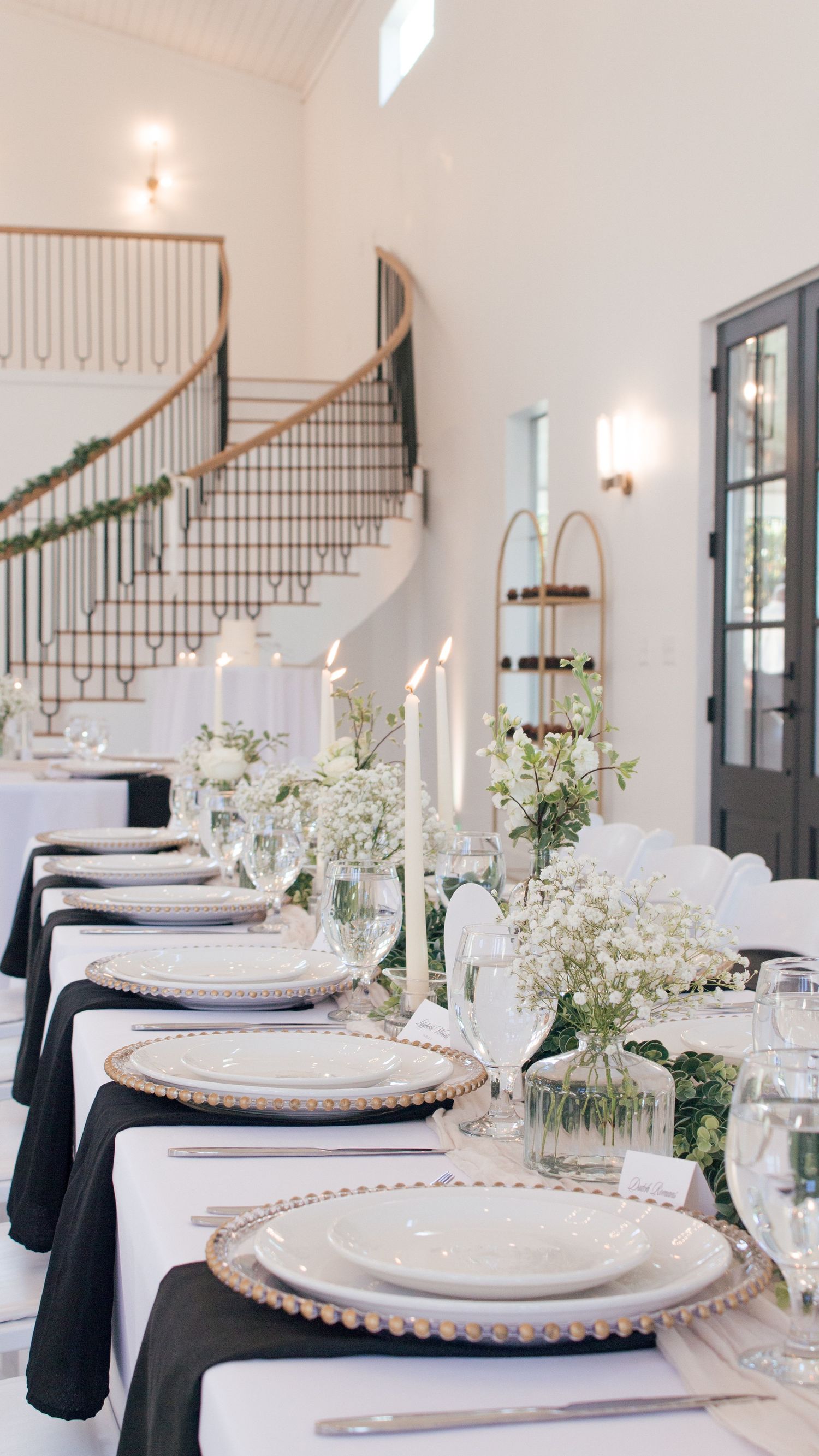 wedding decor and details at a Tennessee wedding at The Monroe in McMinnville, TN