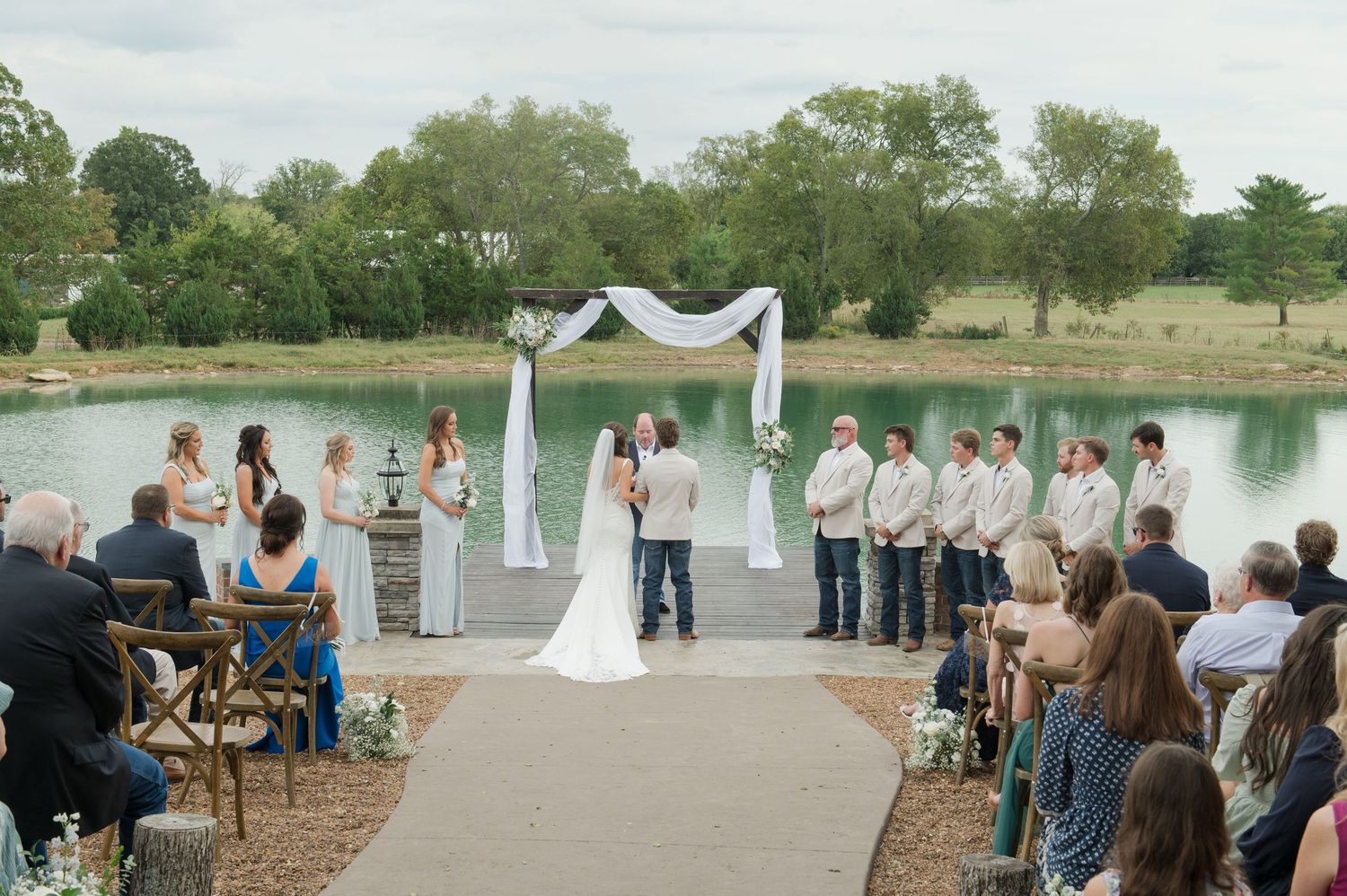 Steel Magnolia Barn wedding venue in Murfreesboro