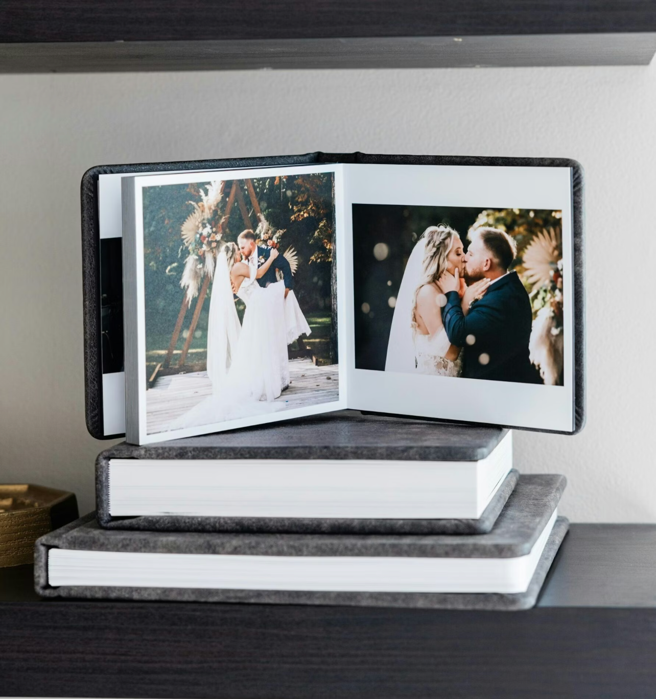 Display Wedding Album