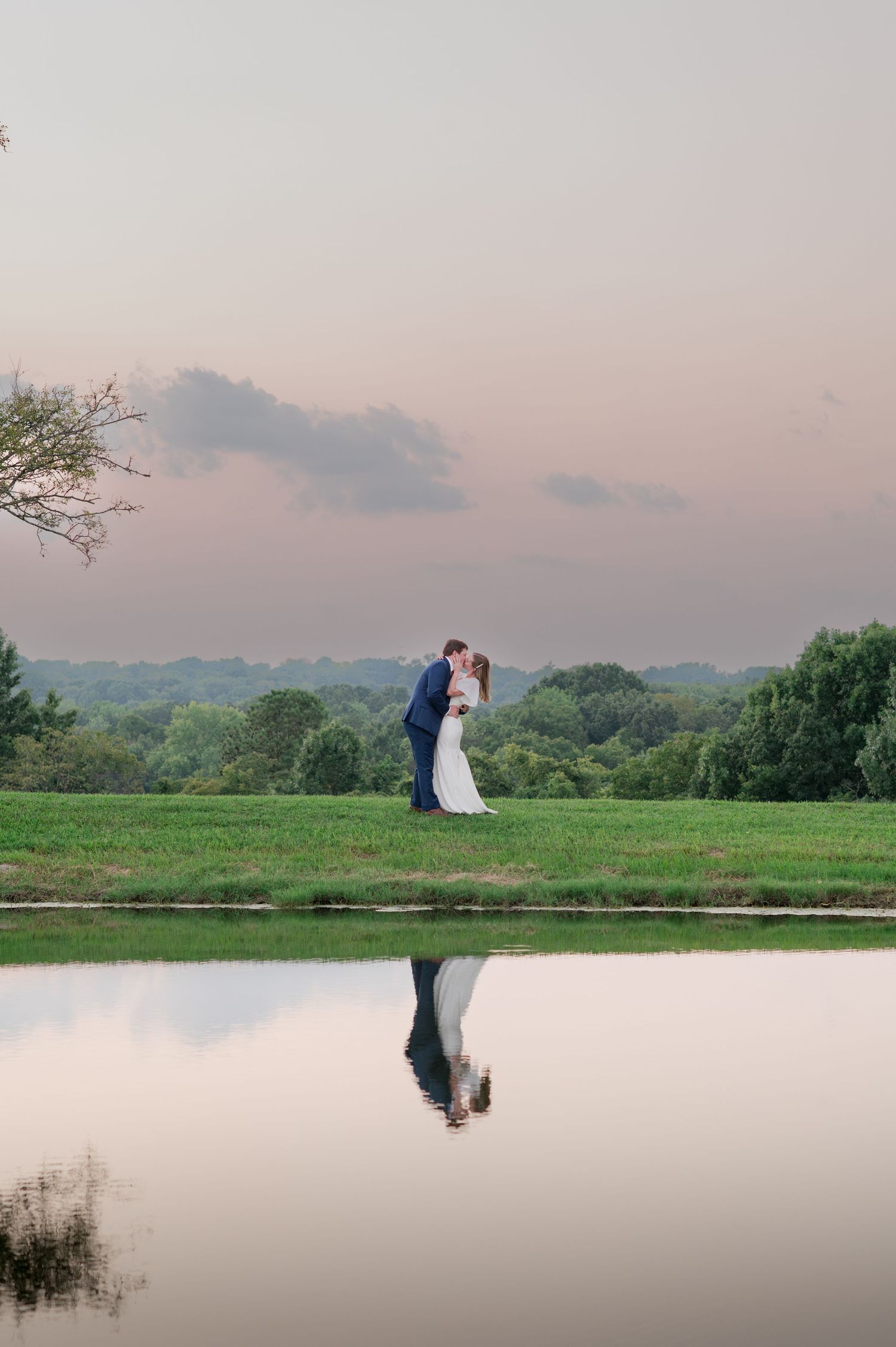 lake reflection wedding photo in Smyrna, Tennessee