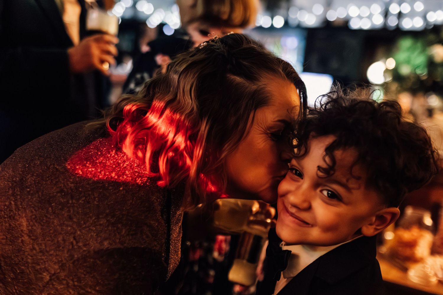 Wedding, The Barn Tunbridge Wells, Kent wedding photographer. Documentary wedding photographer, relaxed wedding photographer